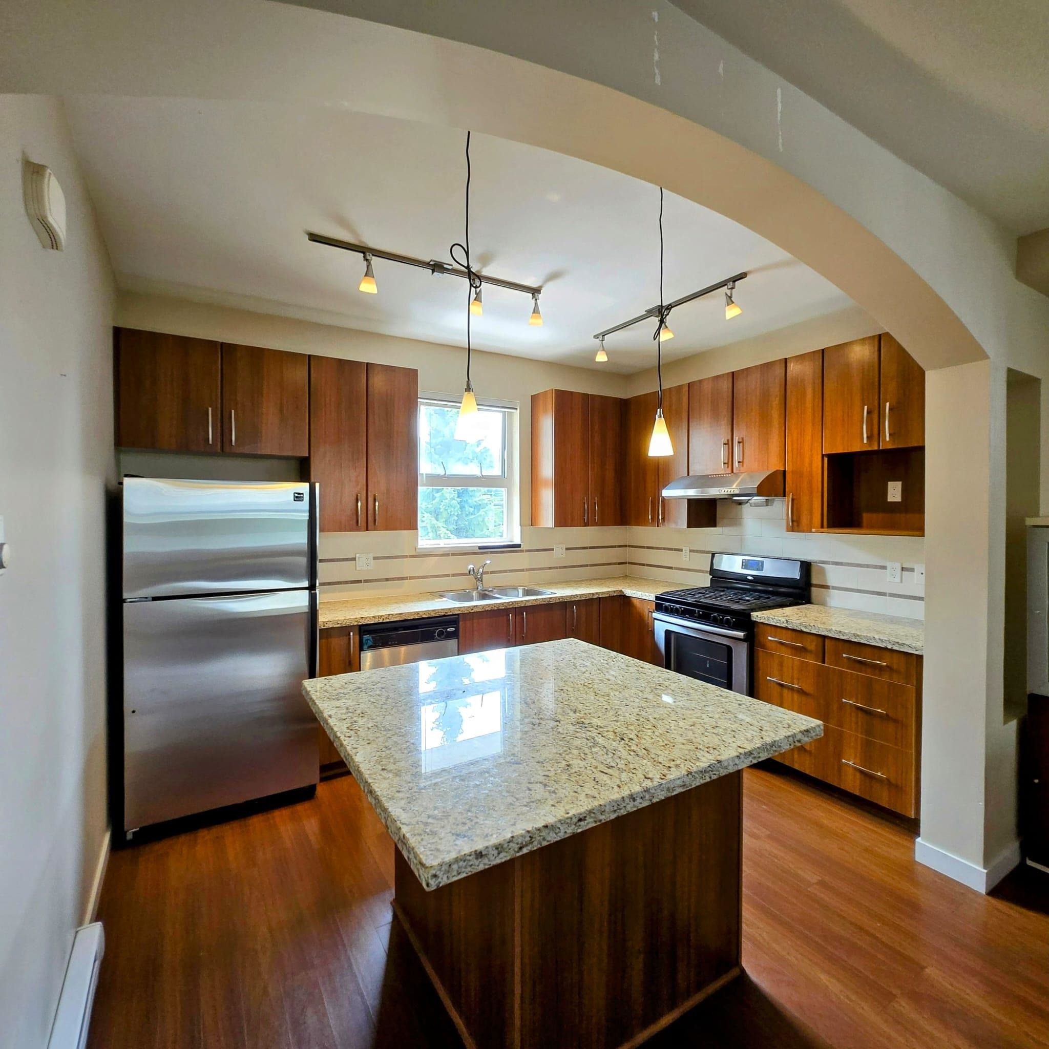 11 9333 FERNDALE ROAD, R3043268, BC,