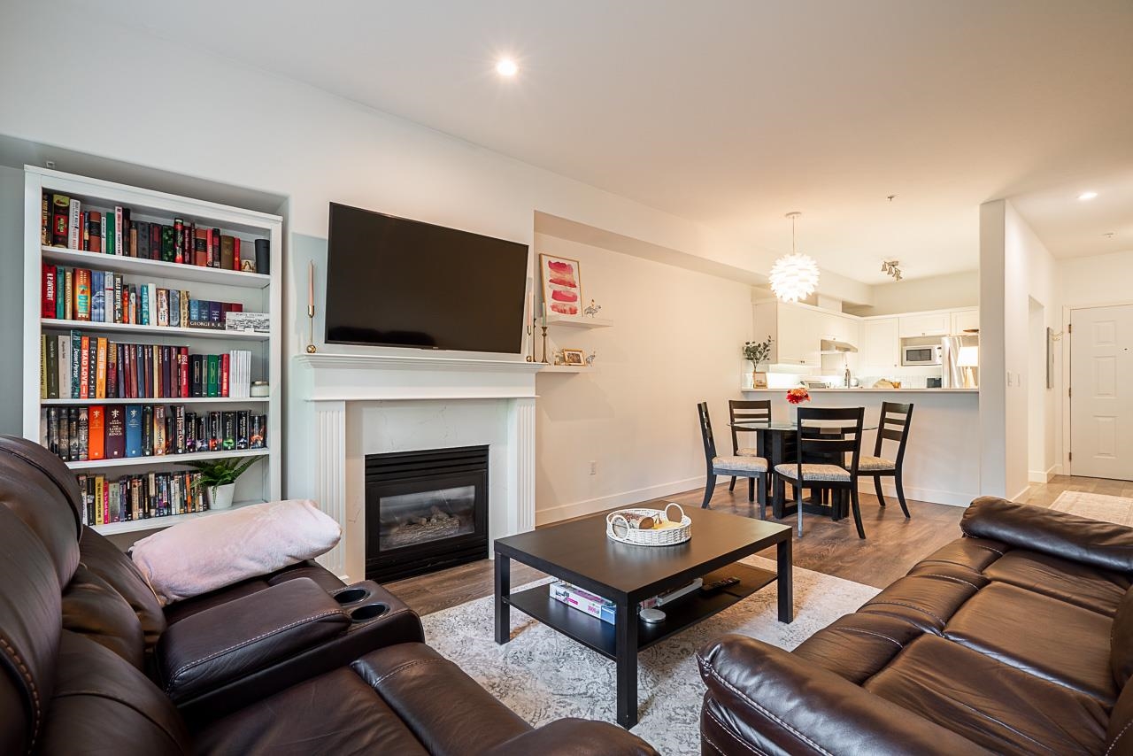102 1630 154 STREET, R3043347, BC,