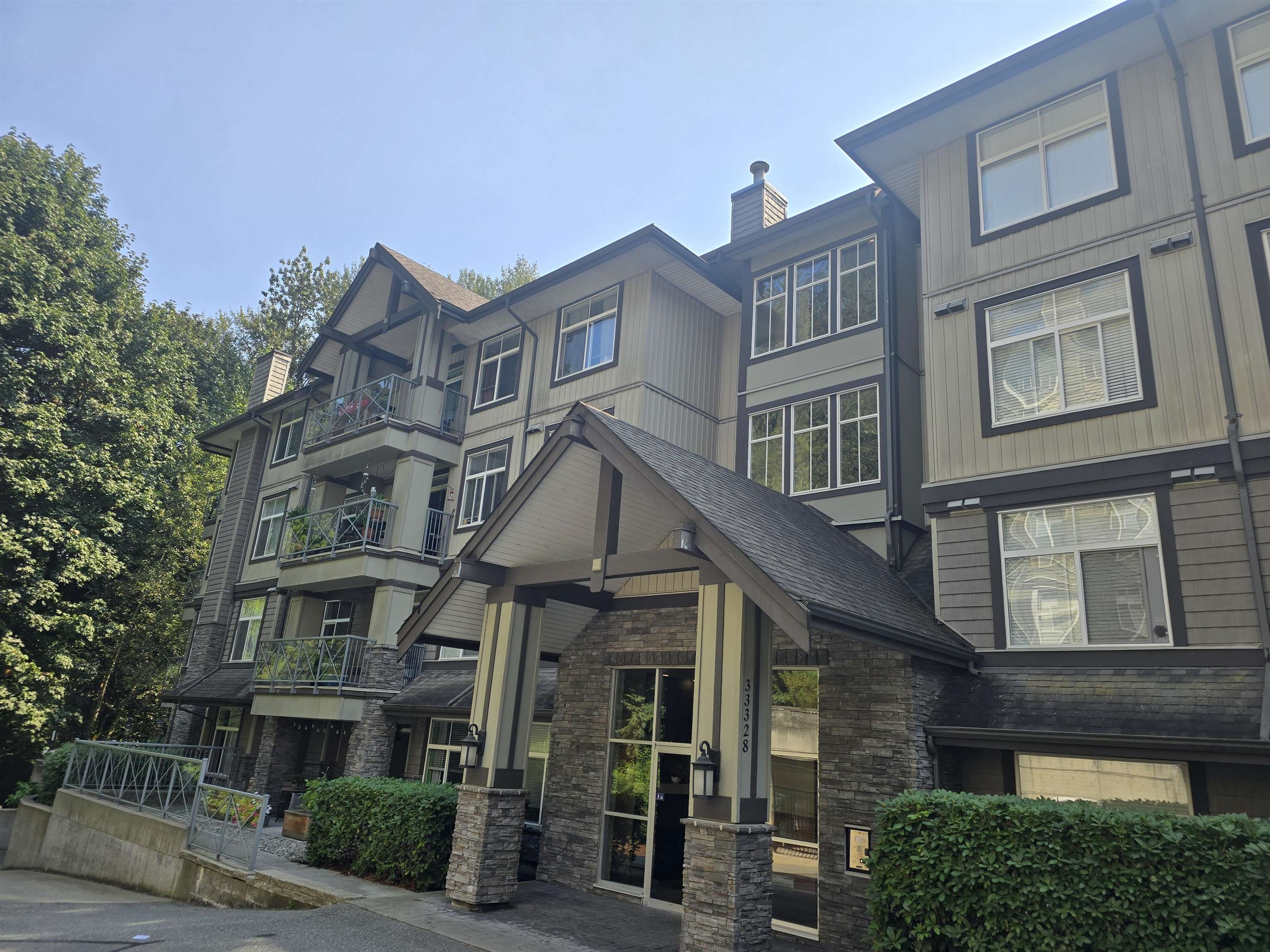 307 33328 E BOURQUIN CRESCENT, R3043409, BC,
