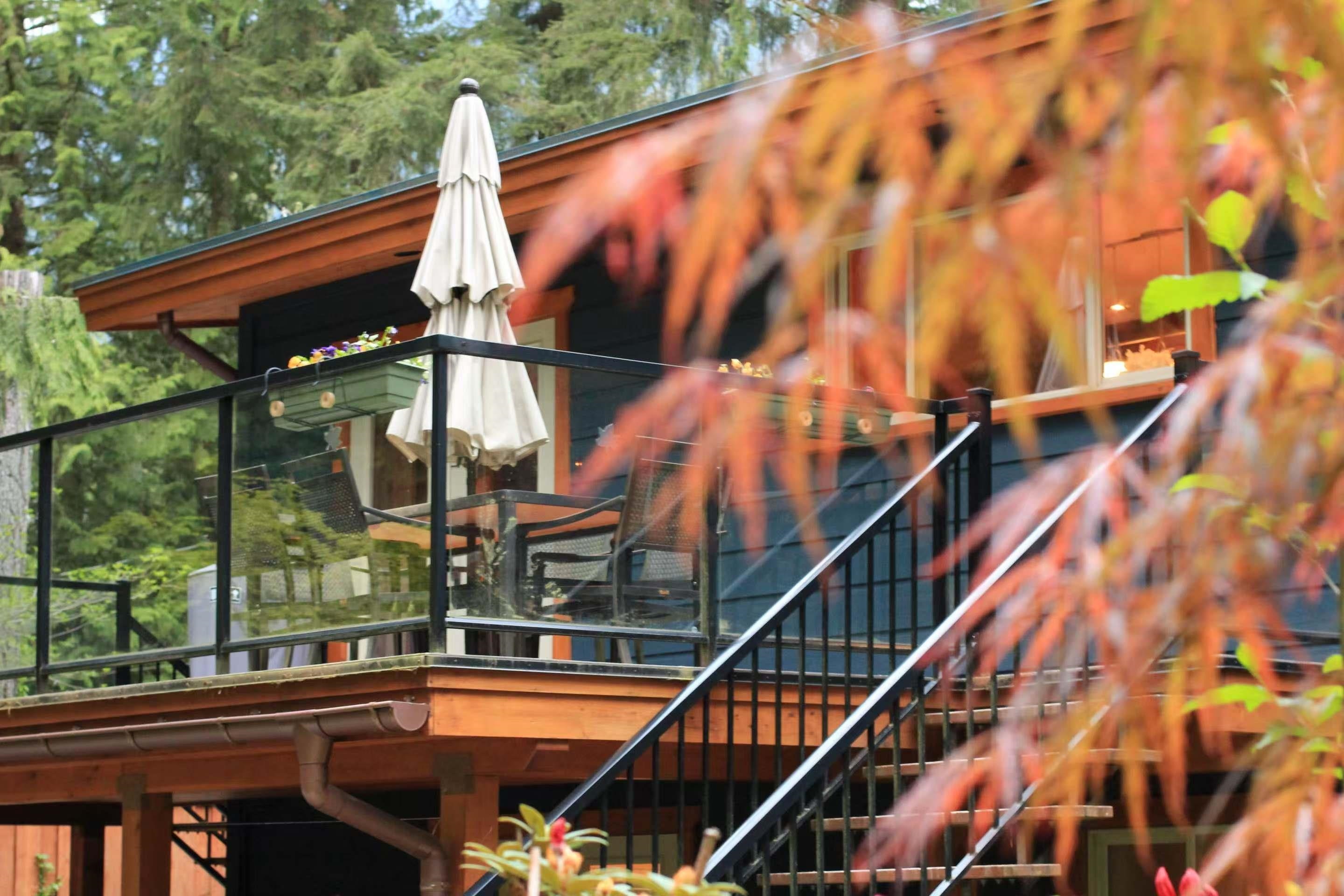 4793 CAPILANO ROAD, North Vancouver BC V7R 4K2, R3043497, BC,