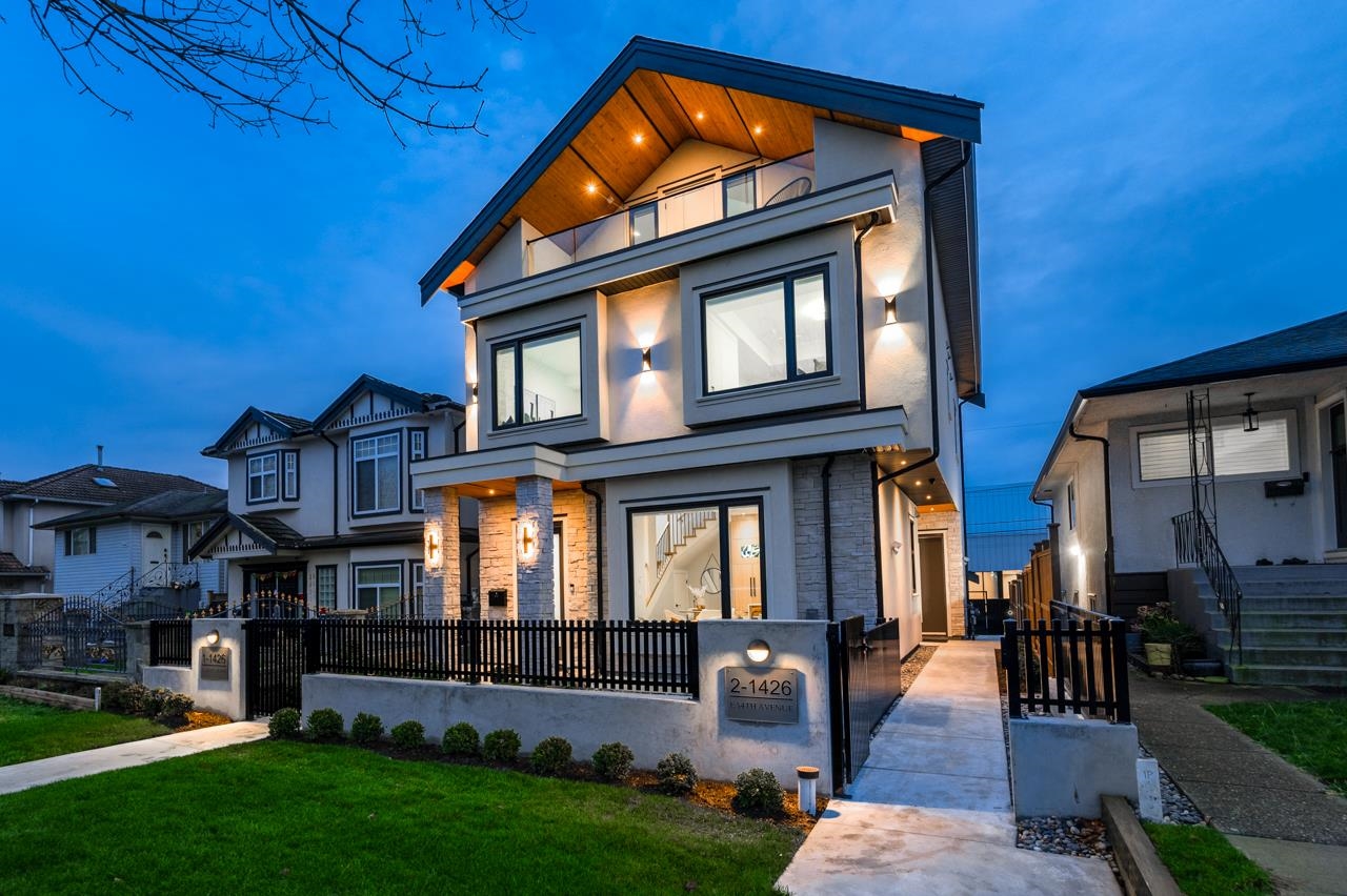 2 1426 54TH AVENUE, R3043777, BC,