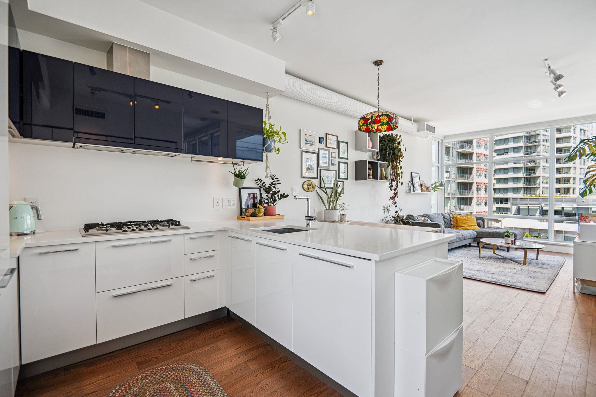 713 108 1ST AVENUE, R3044010, BC,