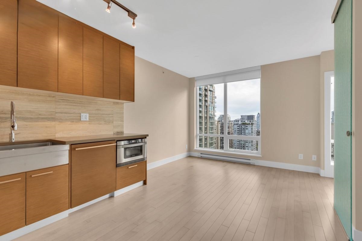 2106 535 SMITHE STREET, R3044208, BC,