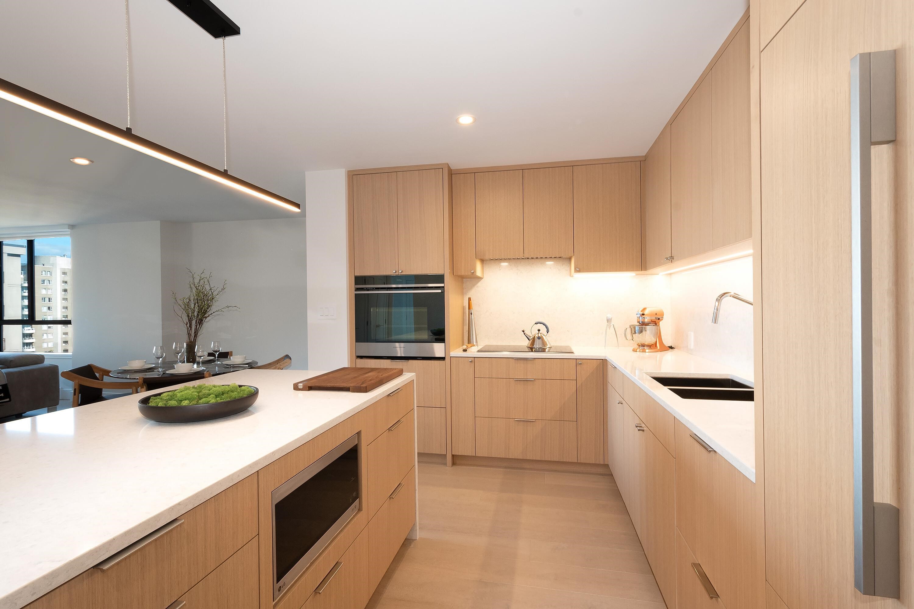 902 1860 ROBSON STREET, R3044365, BC,