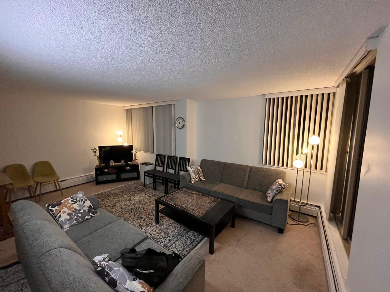404 2008 FULLERTON AVENUE, R3044475, BC,