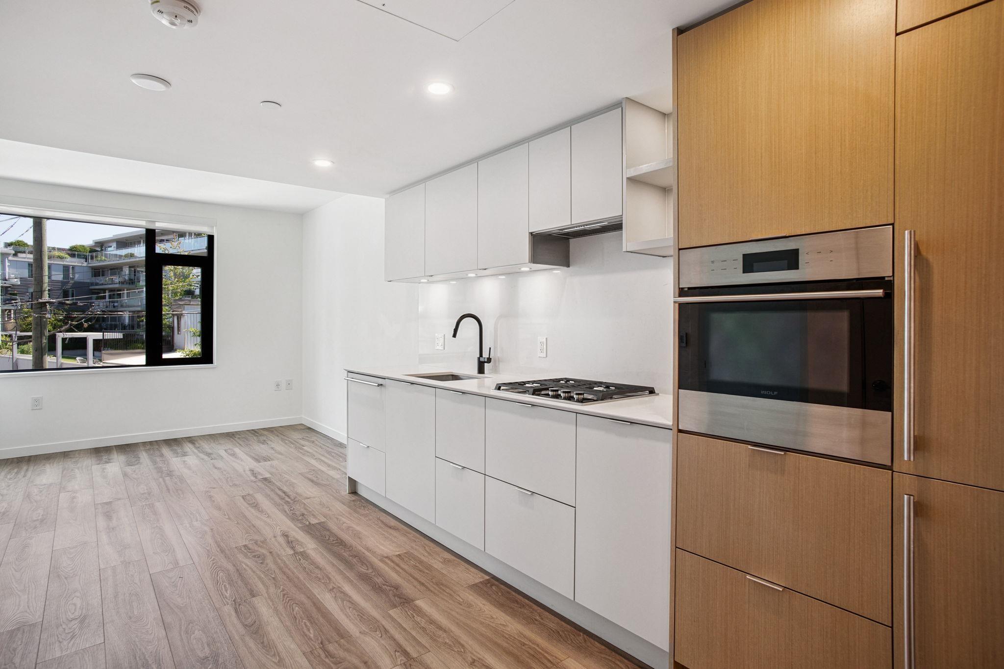 401 210 5TH AVENUE, R3044659, BC,
