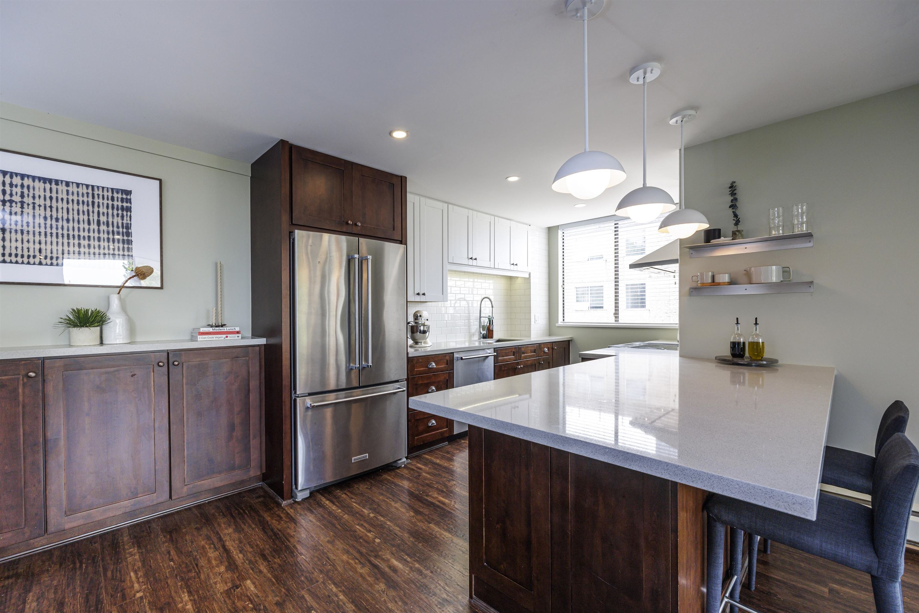302 540 LONSDALE AVENUE, R3044717, BC,