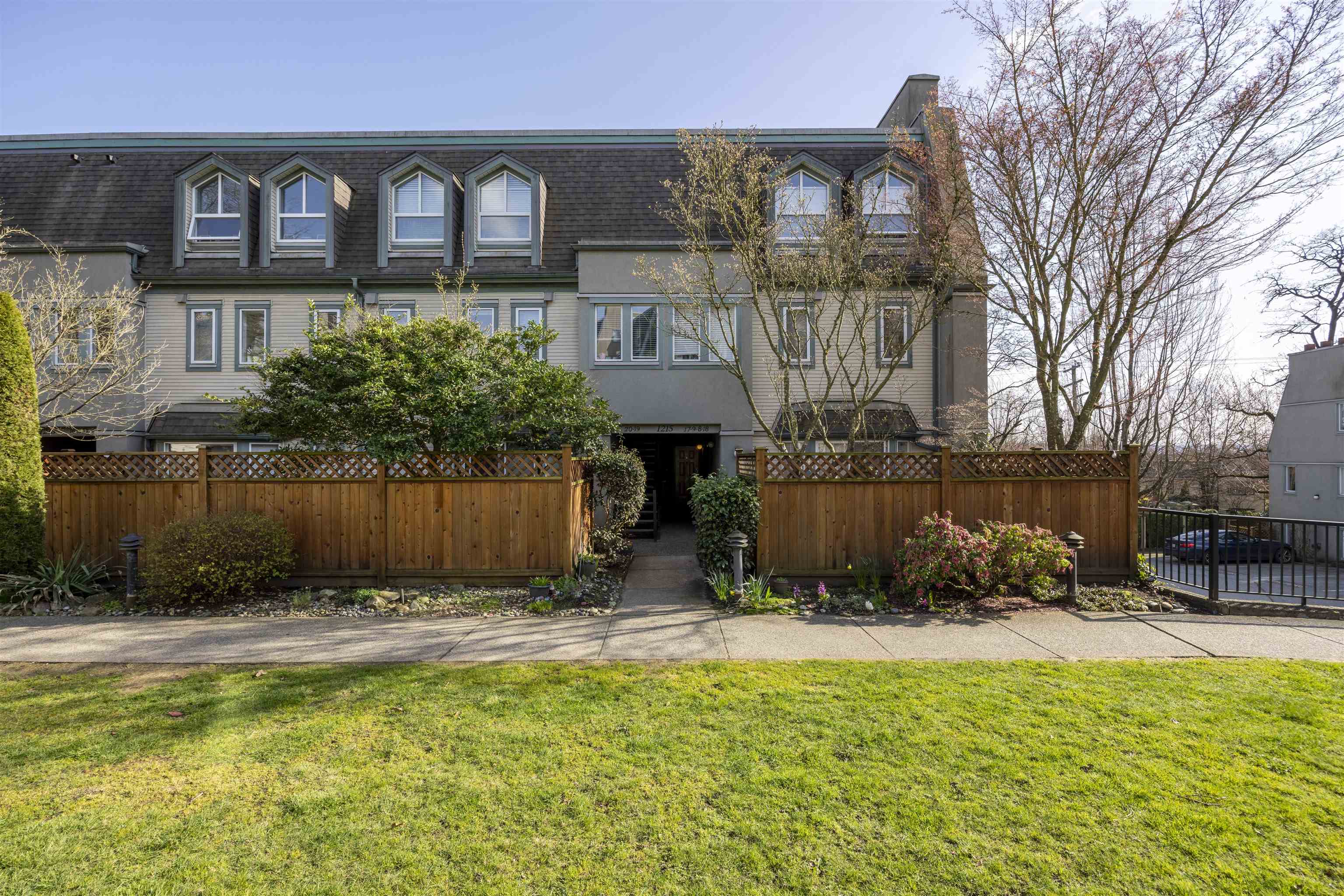 8 1215 BRUNETTE AVENUE, R3044846, BC,