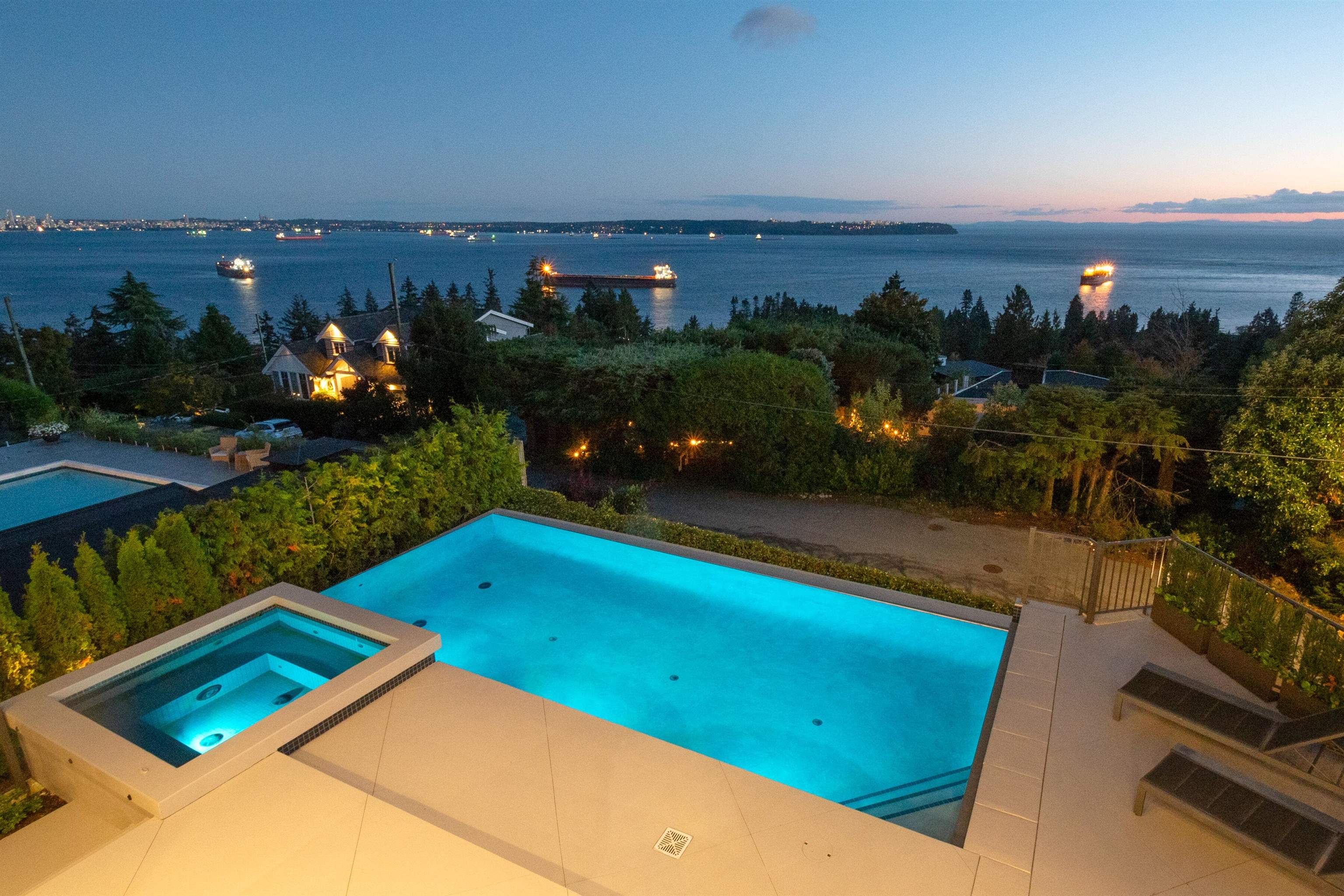 4135 BURKEHILL PLACE, West Vancouver BC V7V 3M8, R3045004, BC,