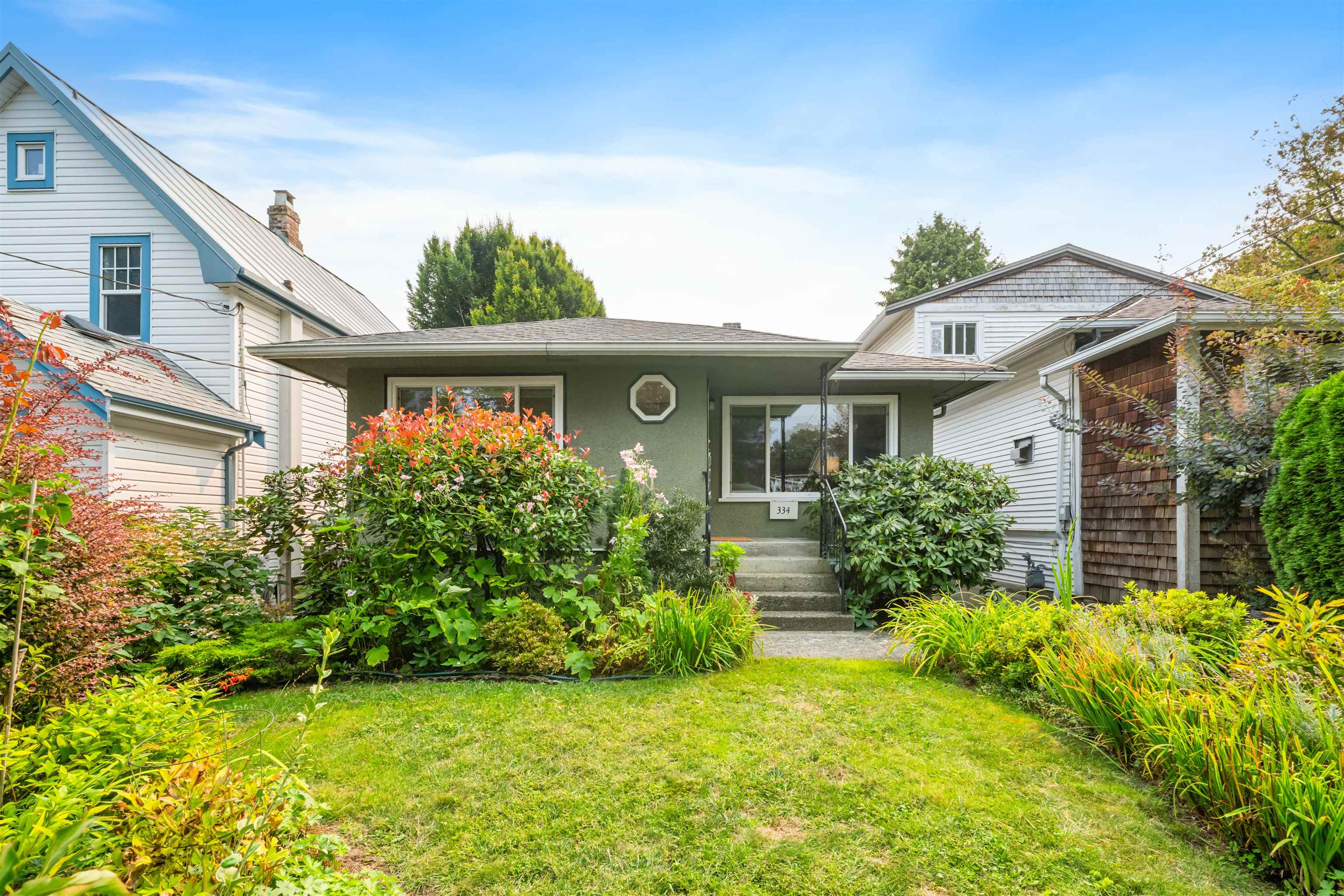 334 STRAND AVENUE, New Westminster BC V3L 3J2, R3045010, BC,