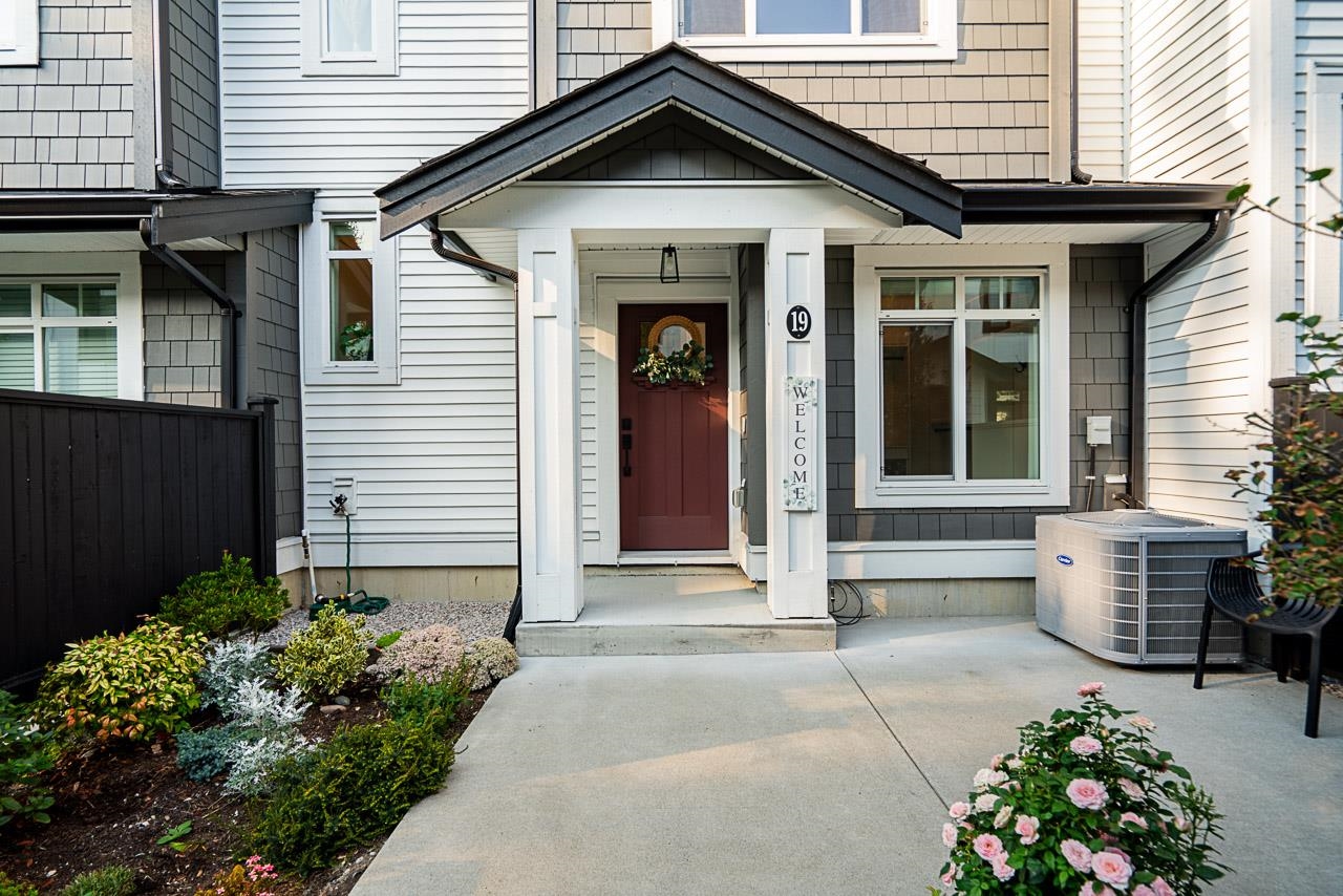 19 6897 201 STREET, R3045251, BC,
