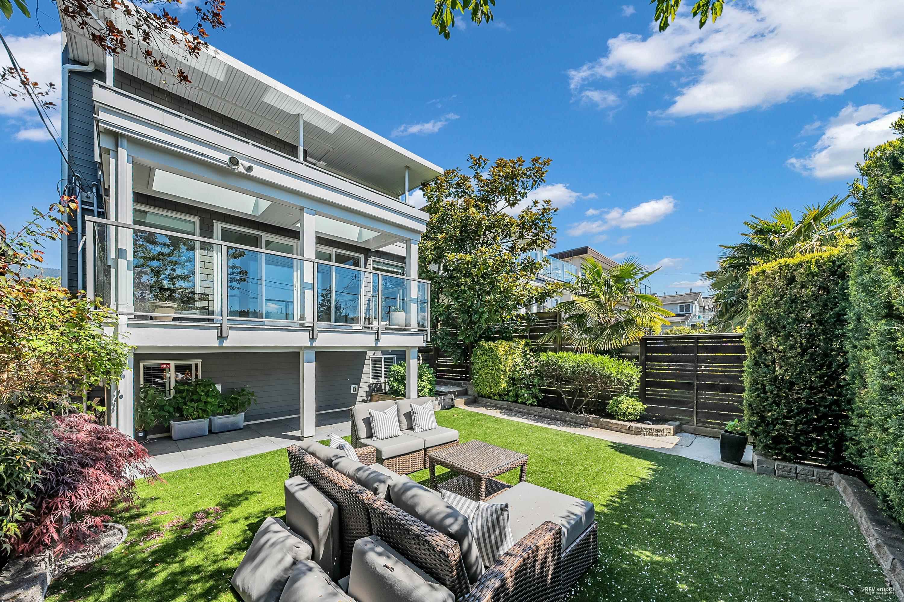 1251 CLYDE AVENUE, West Vancouver BC V7T 1E6, R3045252, BC,