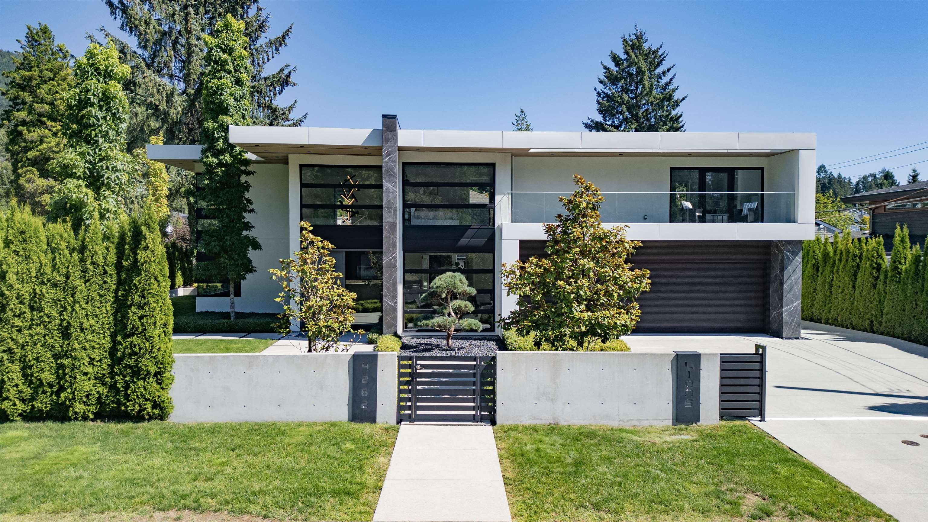4262 LIONS AVENUE, North Vancouver BC V7R 3S5, R3045253, BC,