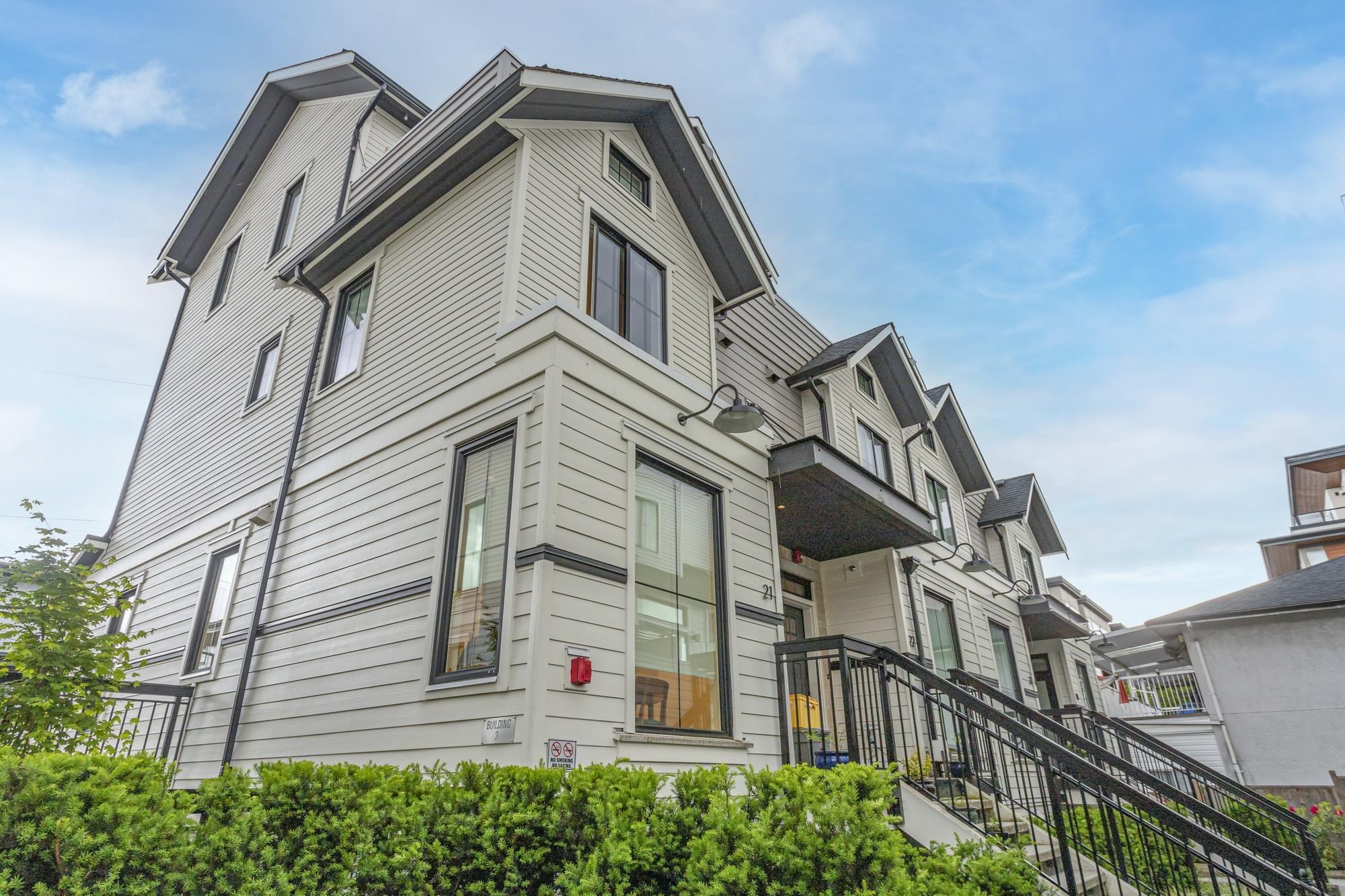 21 237 RIDGEWAY AVENUE, R3045262, BC,