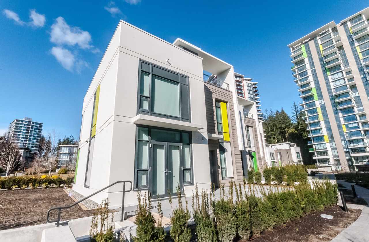 TH1 5687 GRAY AVENUE, R3045291, BC,