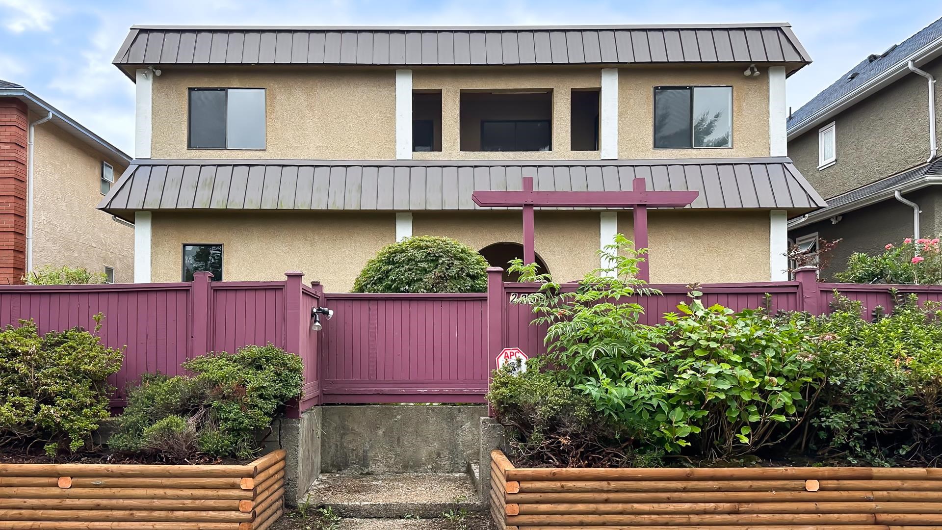 2236 W 18TH AVENUE, Vancouver BC V6L 1A6, R3045302, BC,