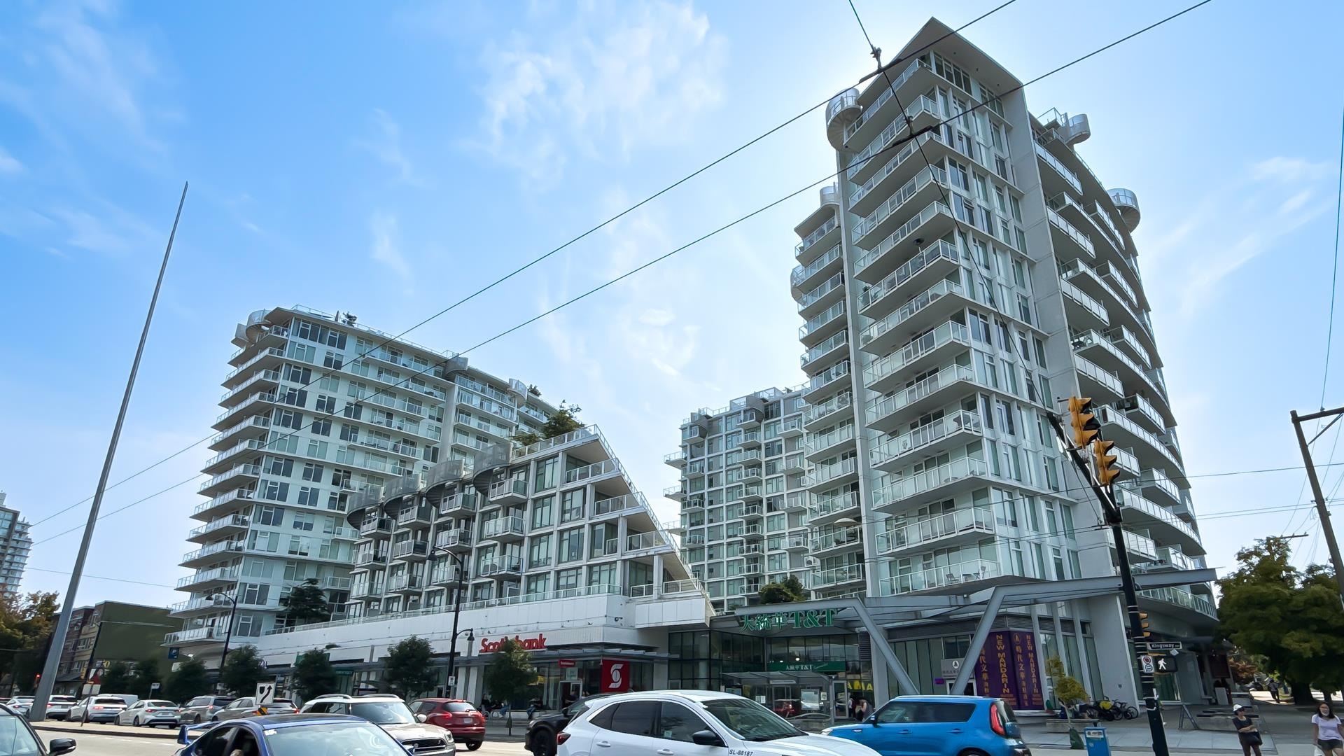1112 2220 KINGSWAY, R3045459, BC,