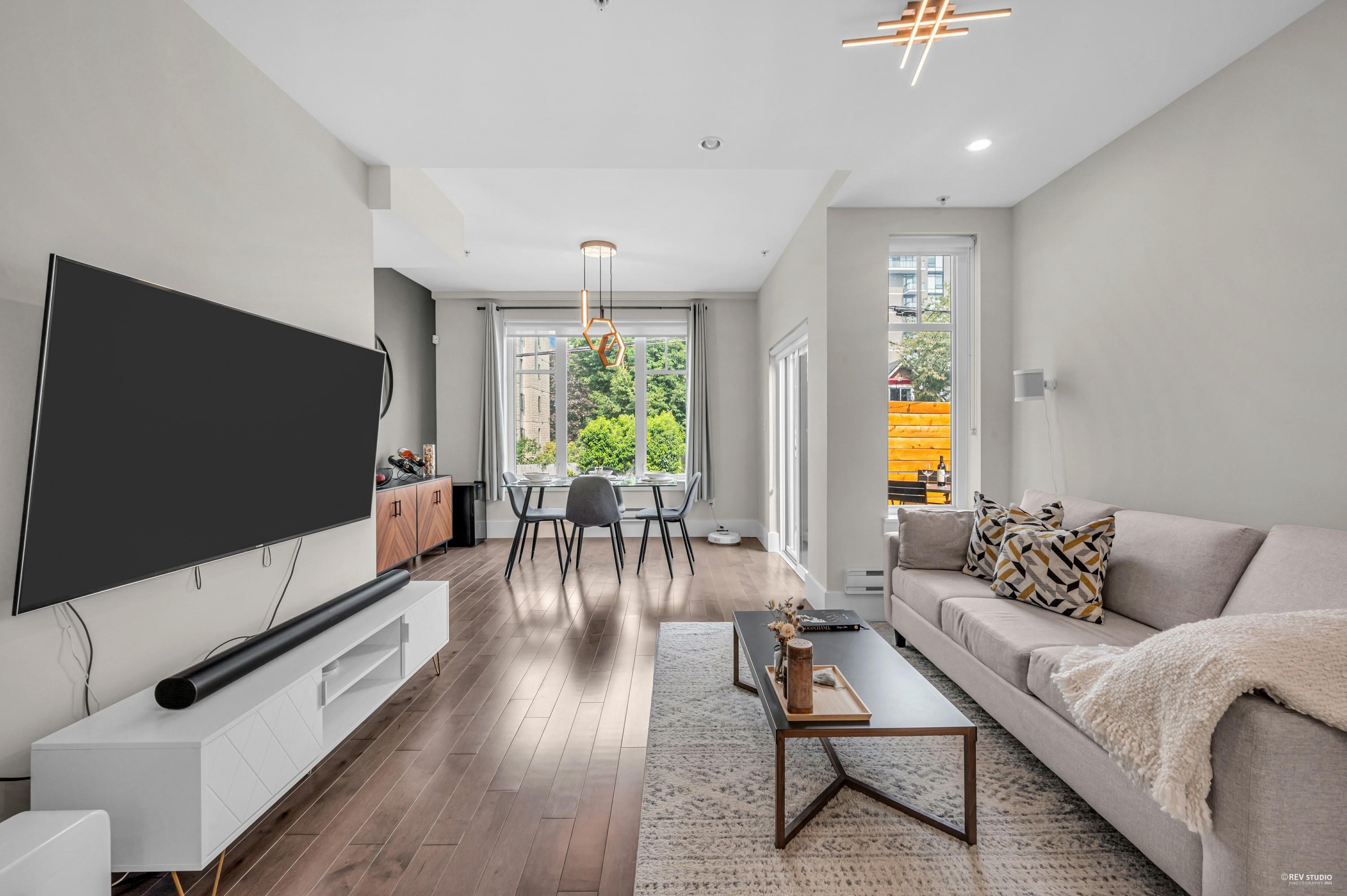 333 E 7TH AVENUE, Vancouver BC V5T 1M9, R3045482, BC,