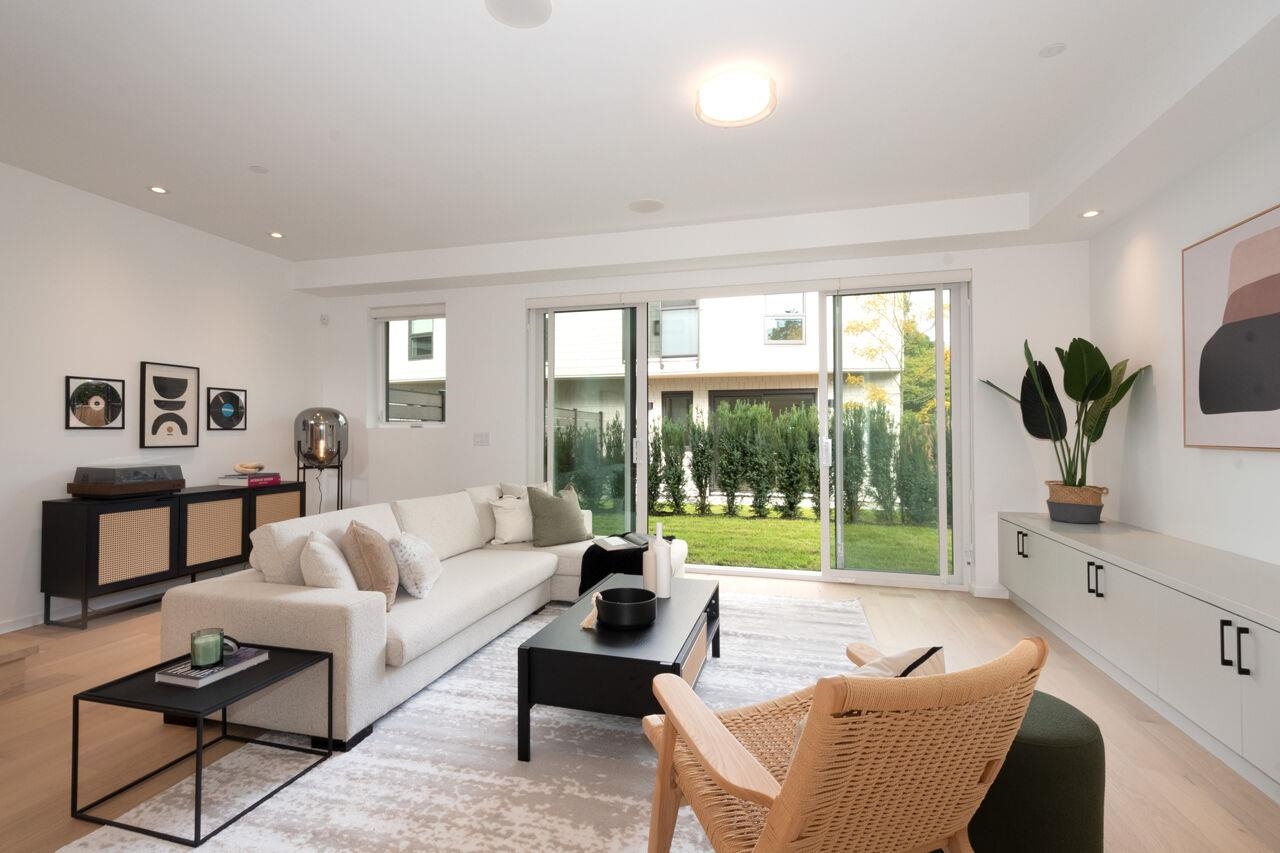122 E 17TH AVENUE, Vancouver BC V5V 1A4, R3045769, BC,