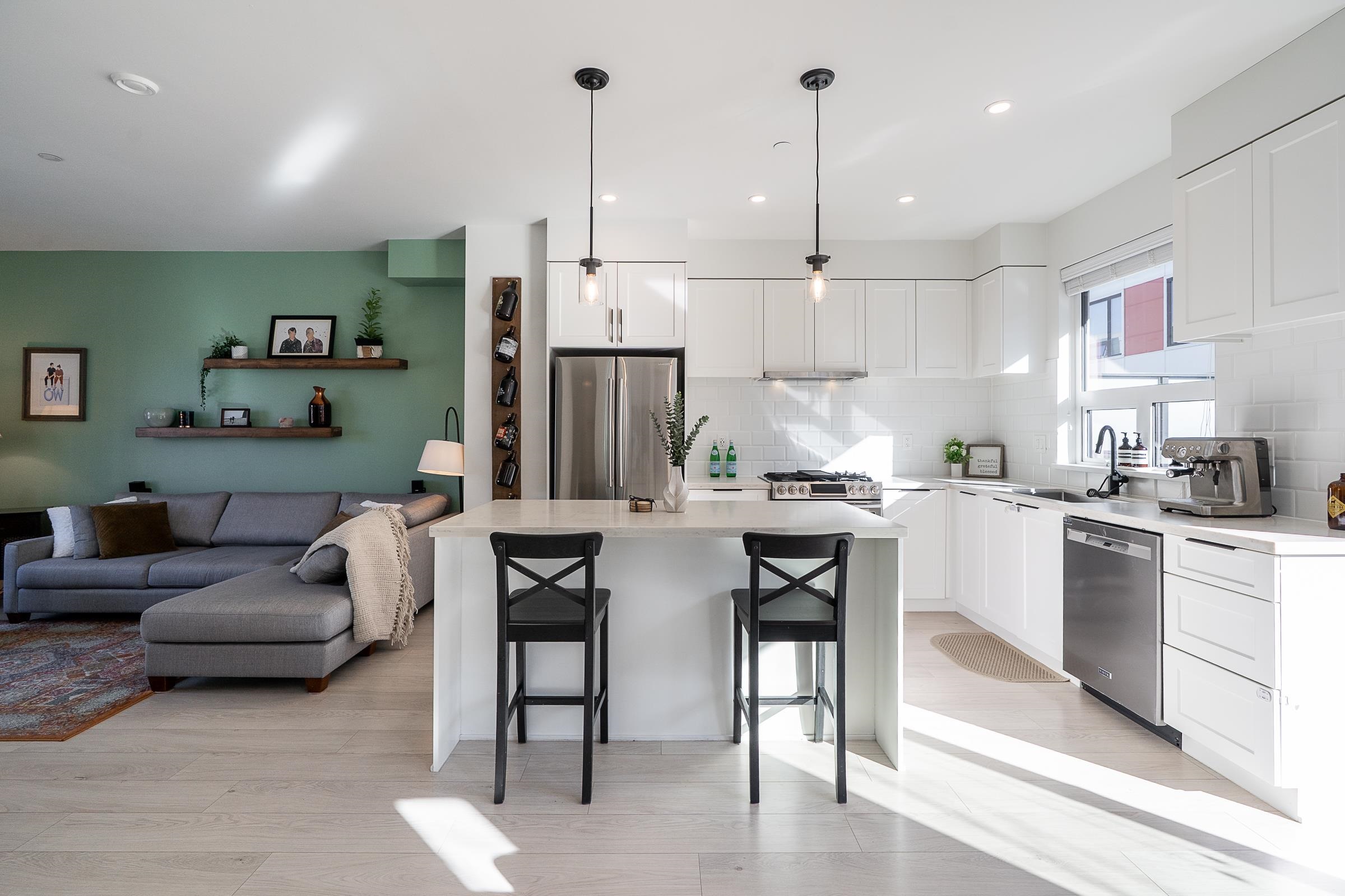 101 3021 ST GEORGE STREET, R3045822, BC,