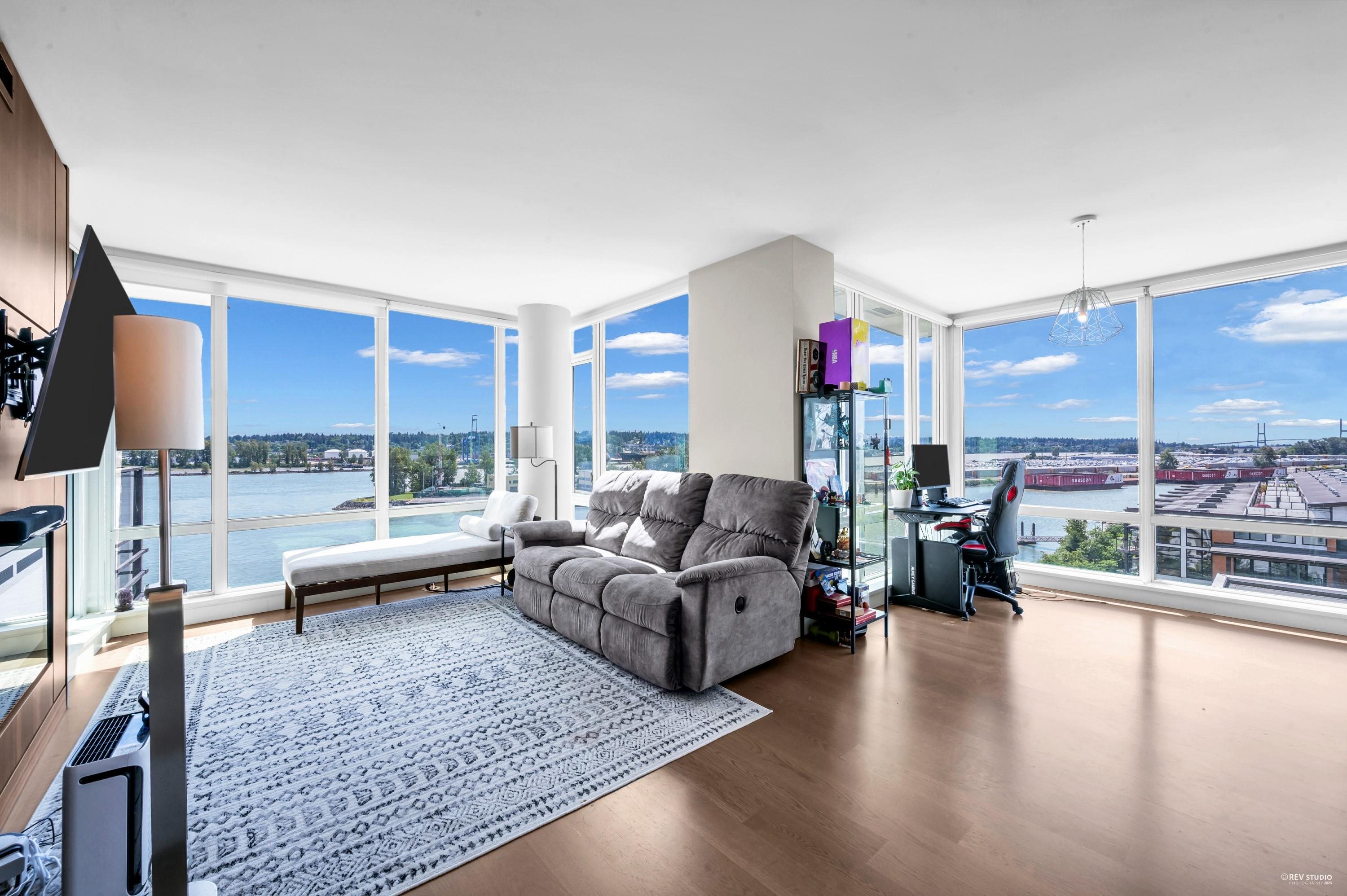 808 210 SALTER STREET, R3045889, BC,