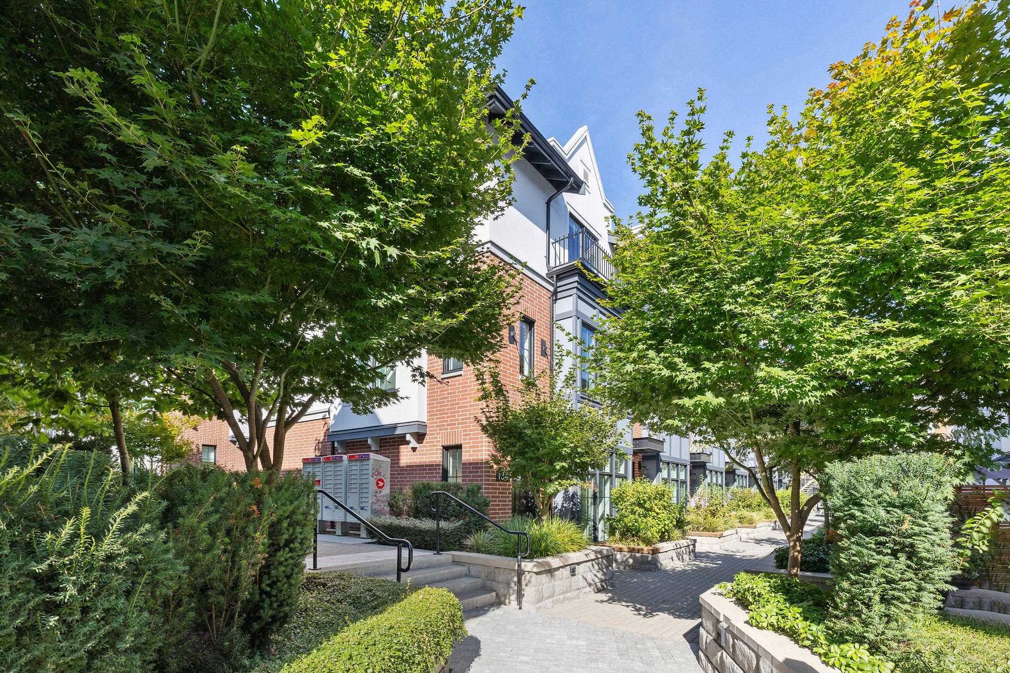 134 2070 CURLING ROAD, R3046018, BC,