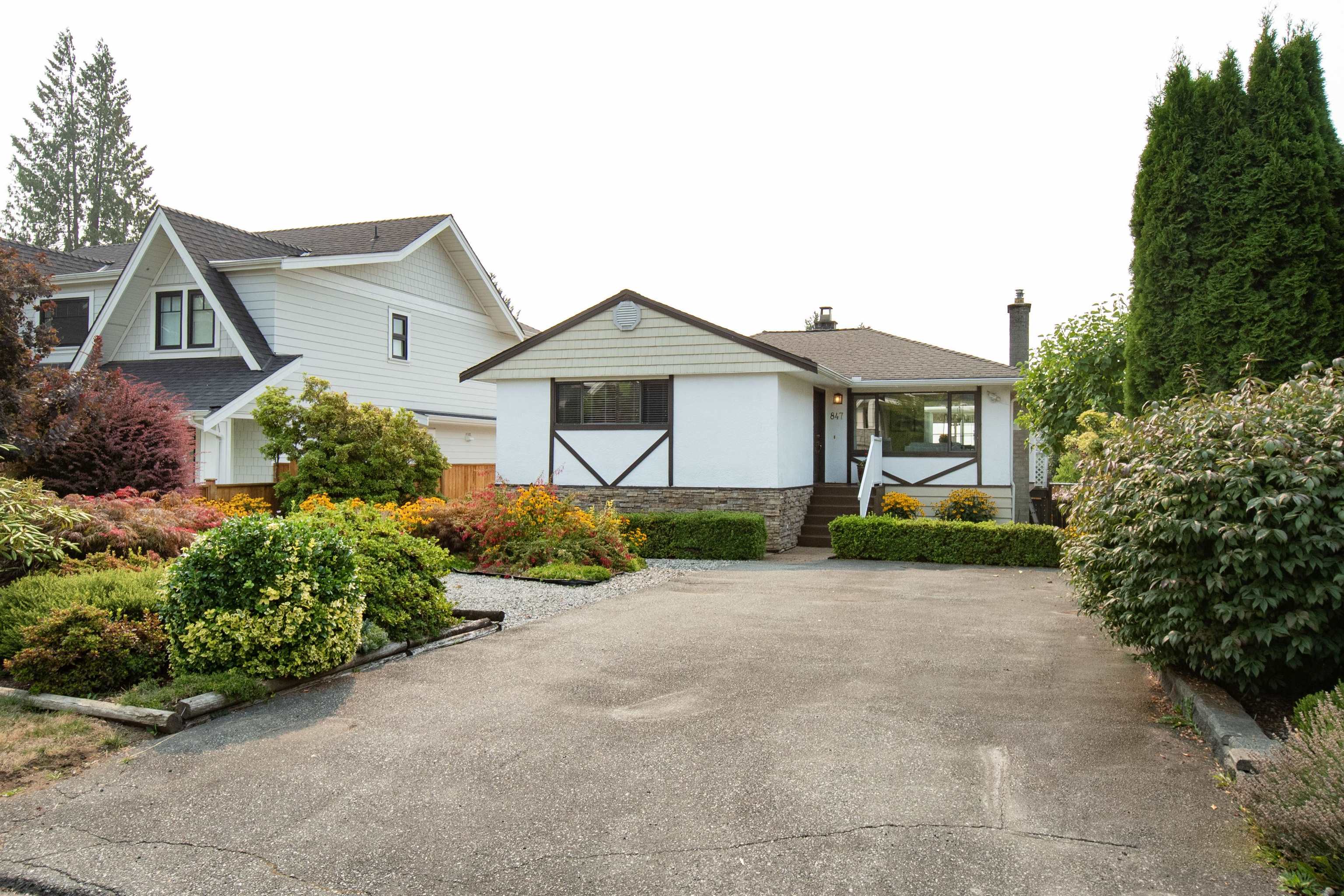 847 E 13TH STREET, North Vancouver BC V7L 2M8, R3046201, BC,