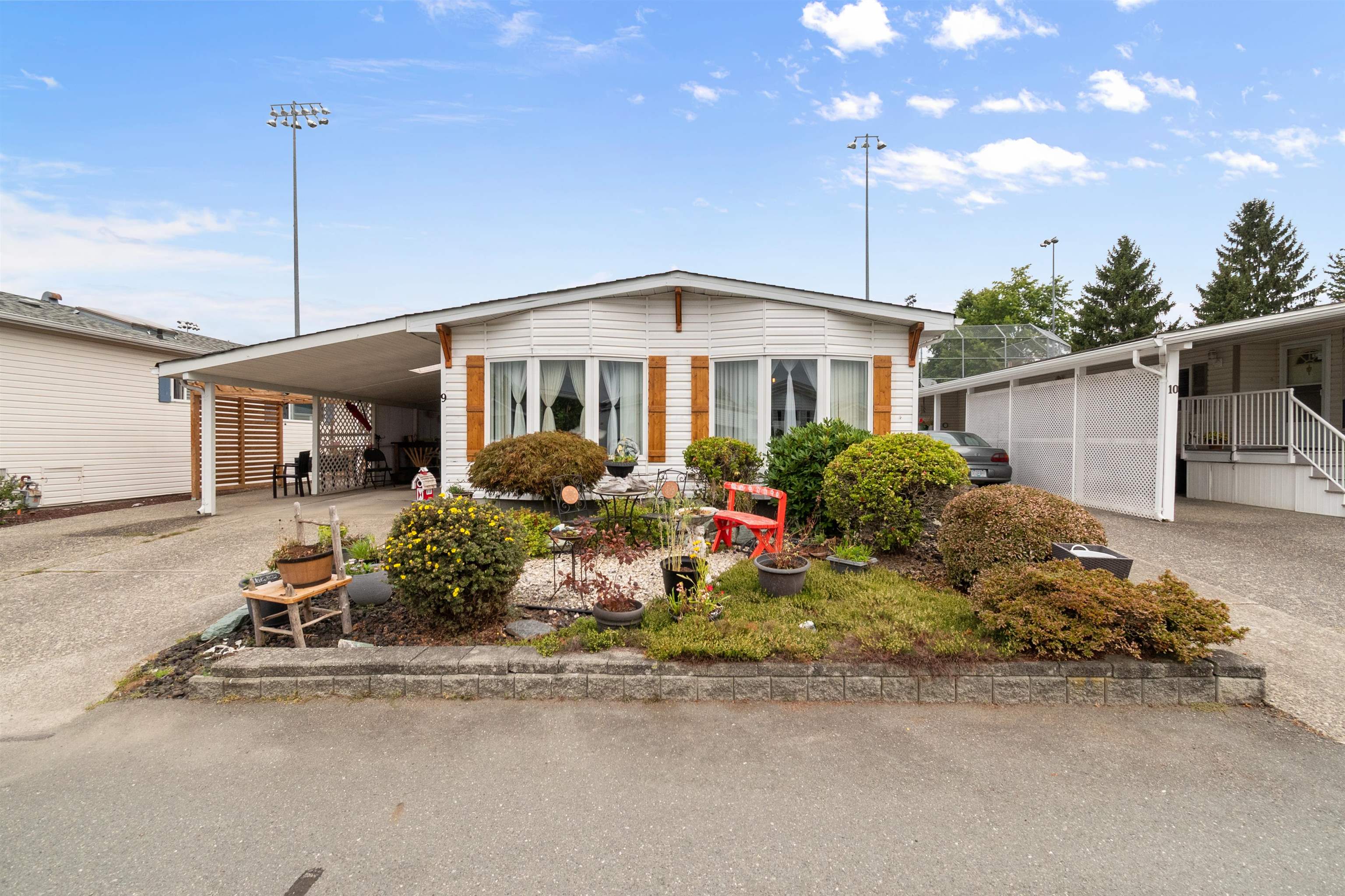 MLS® listing #R3046298 for sale located at 9 9055 ASHWELL ROAD