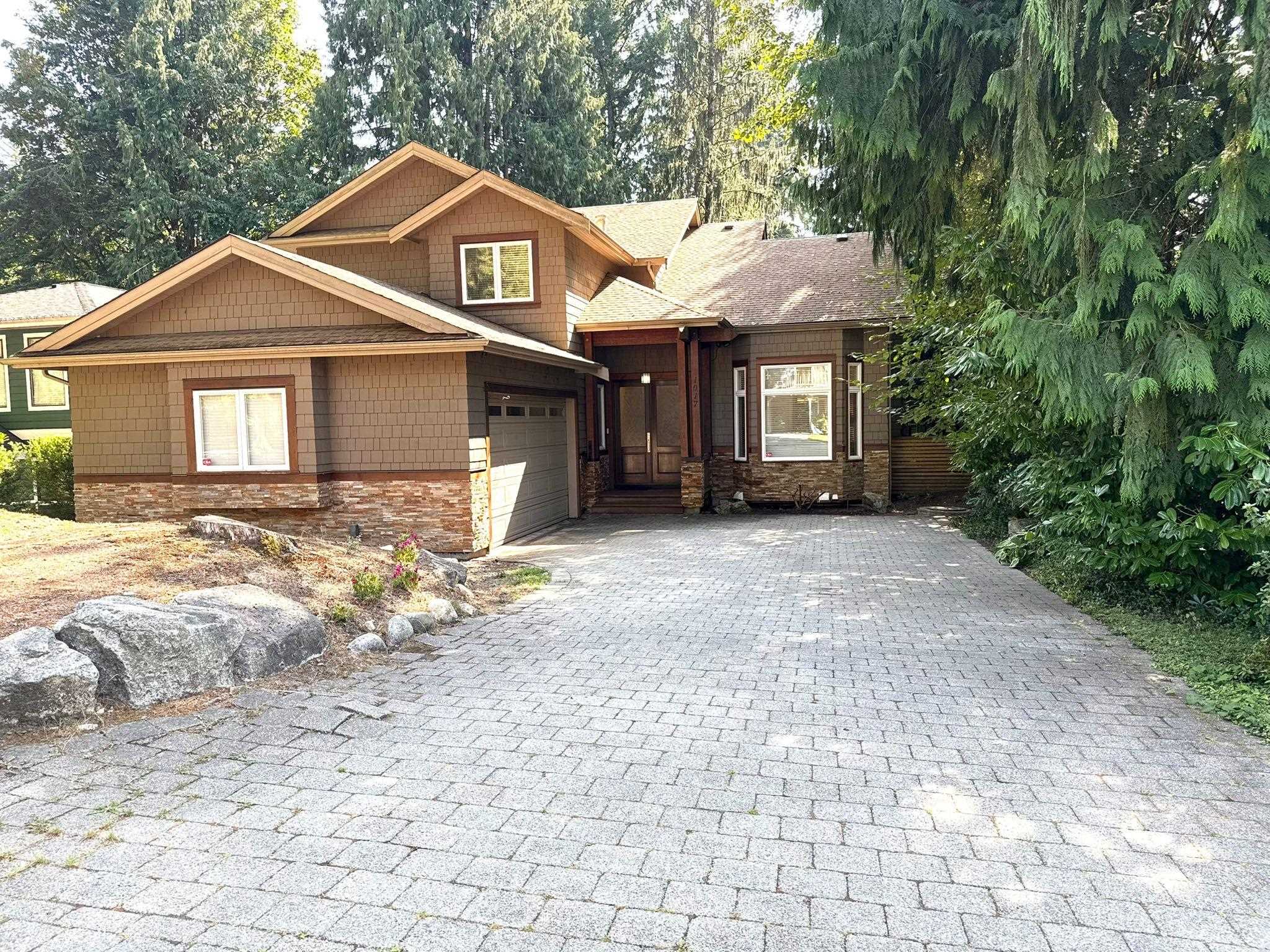 1017 CANYON BOULEVARD, North Vancouver BC V7R 2K3, R3046330, BC,