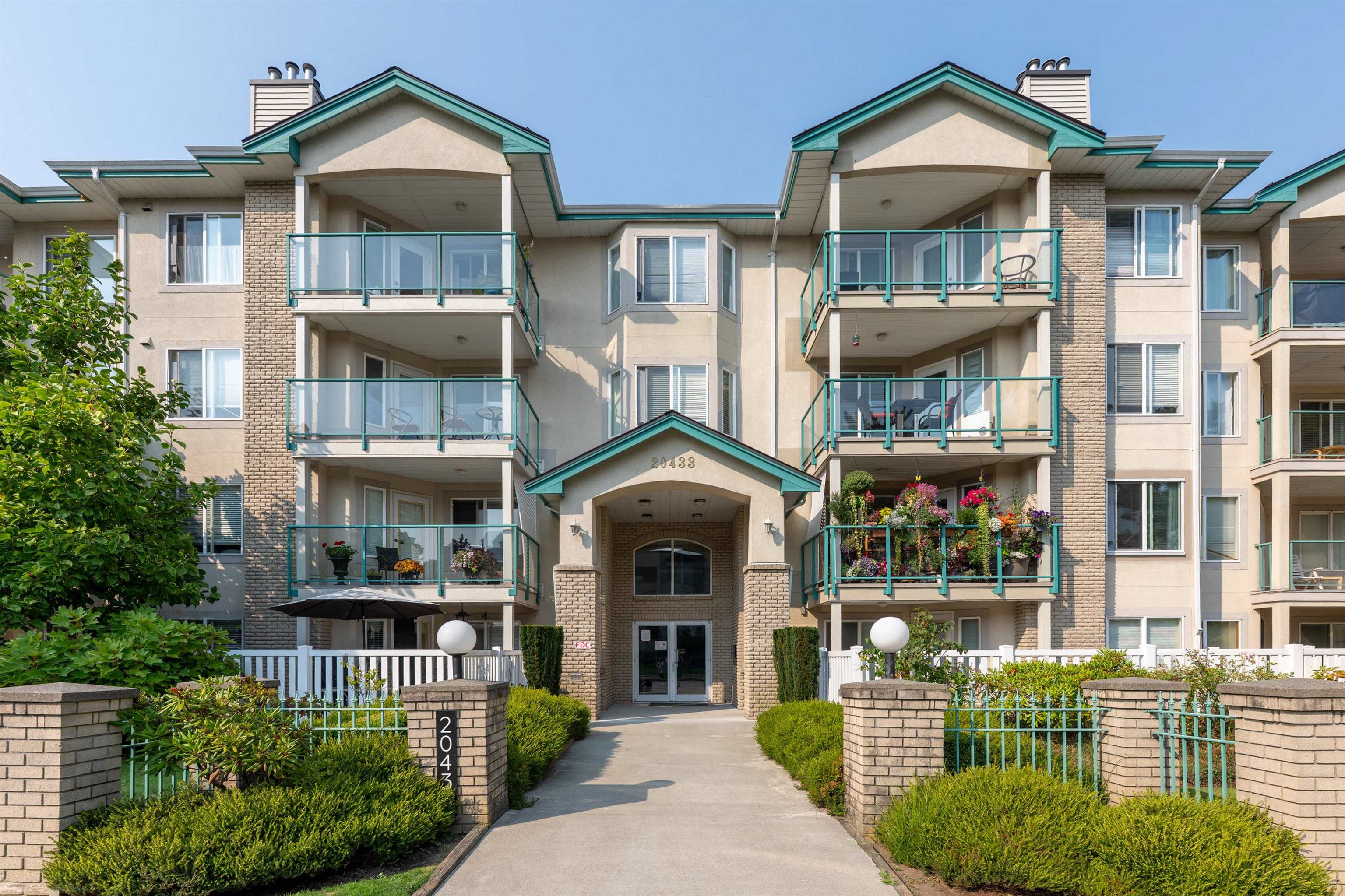 102 20433 53 AVENUE, R3046378, BC,
