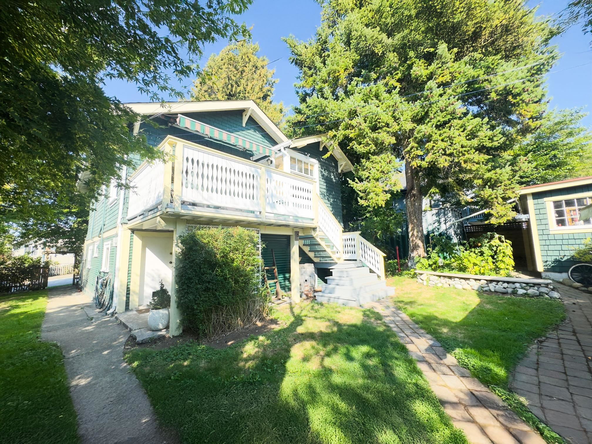 3336 E GEORGIA STREET, Vancouver BC V5K 2L4, R3046594, BC,