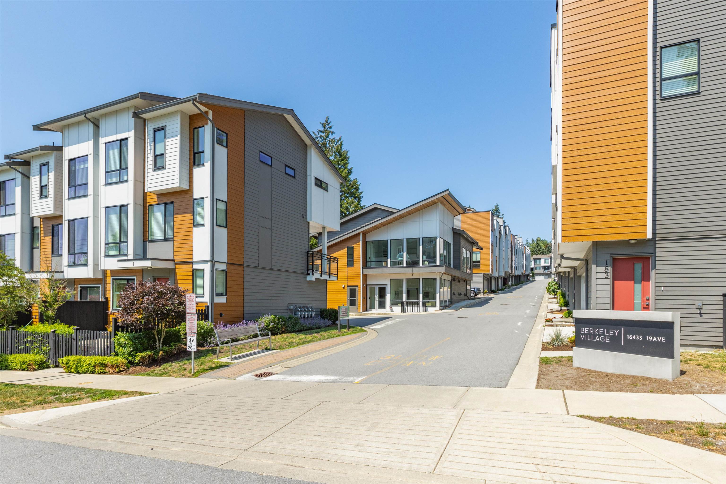 94 16433 19 AVENUE, R3046613, BC,