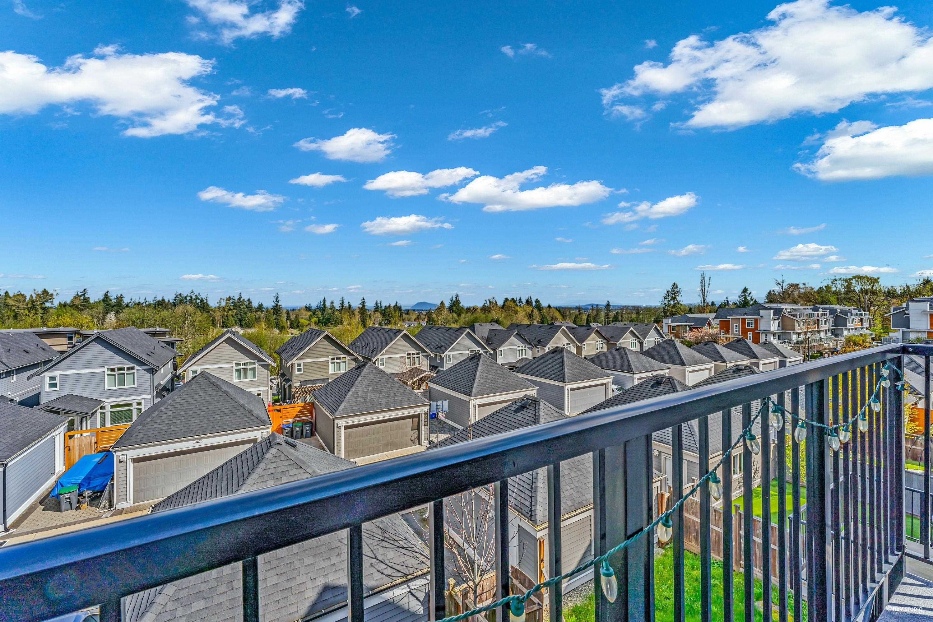 15855 29A AVENUE, Surrey BC V3Z 0N4, R3047264, BC,