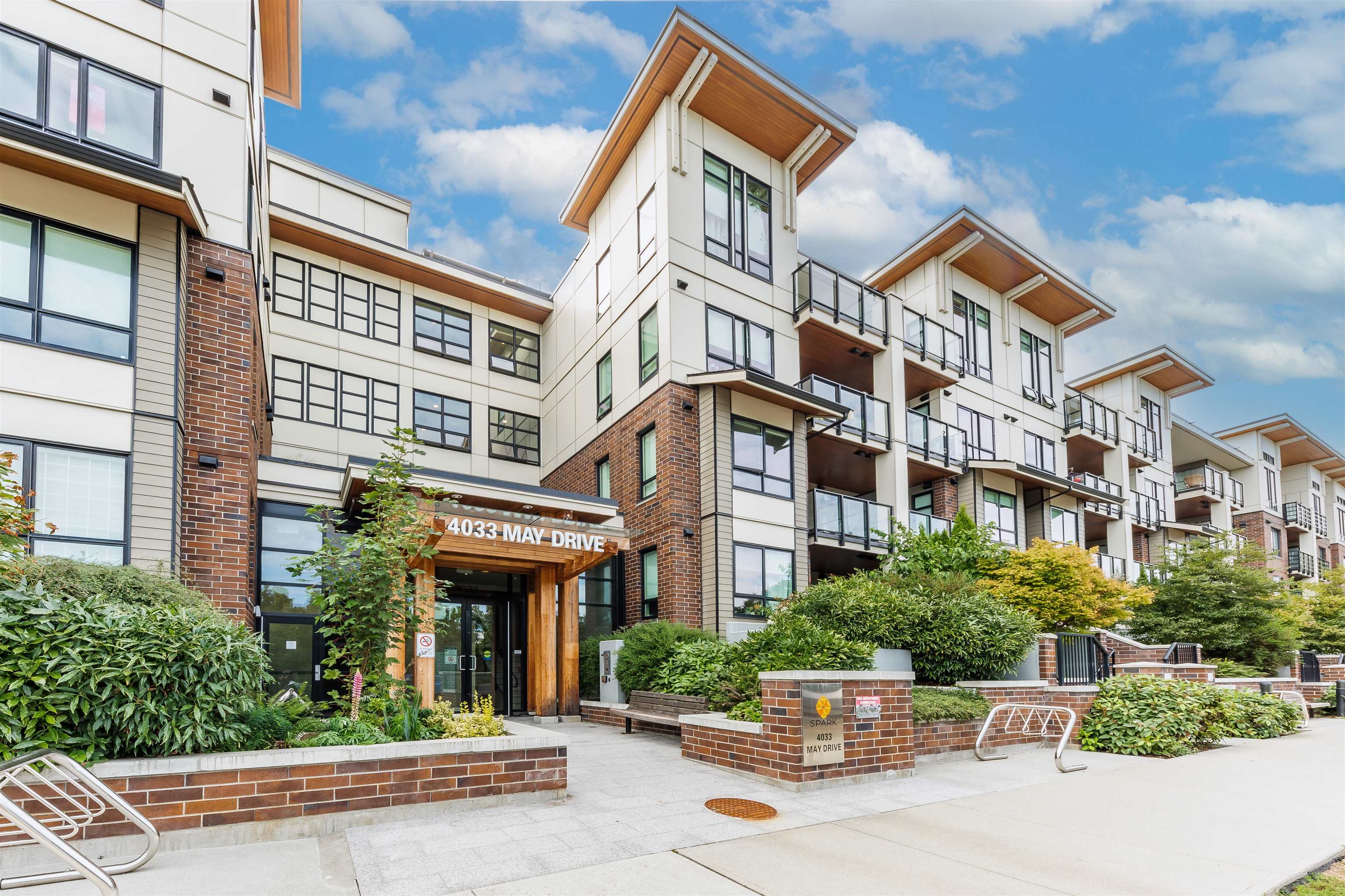 315 4033 MAY DRIVE, R3047302, BC,