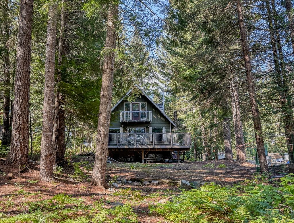 MLS® listing #R3047378 for sale located at 8232 ALPINE WAY, Whistler BC V8E 0G2