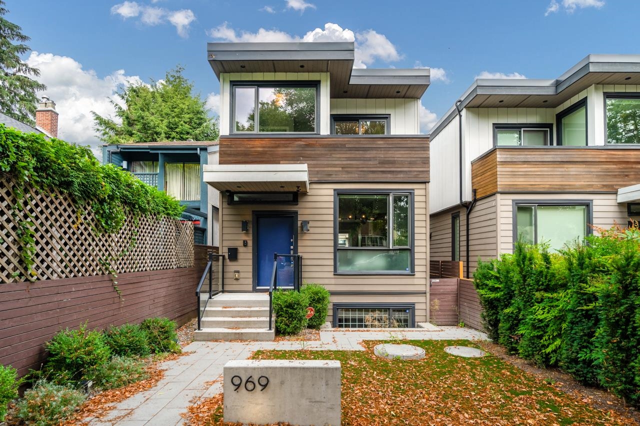 969 W 18TH AVENUE, Vancouver BC V5Z 1W4, R3047424, BC,