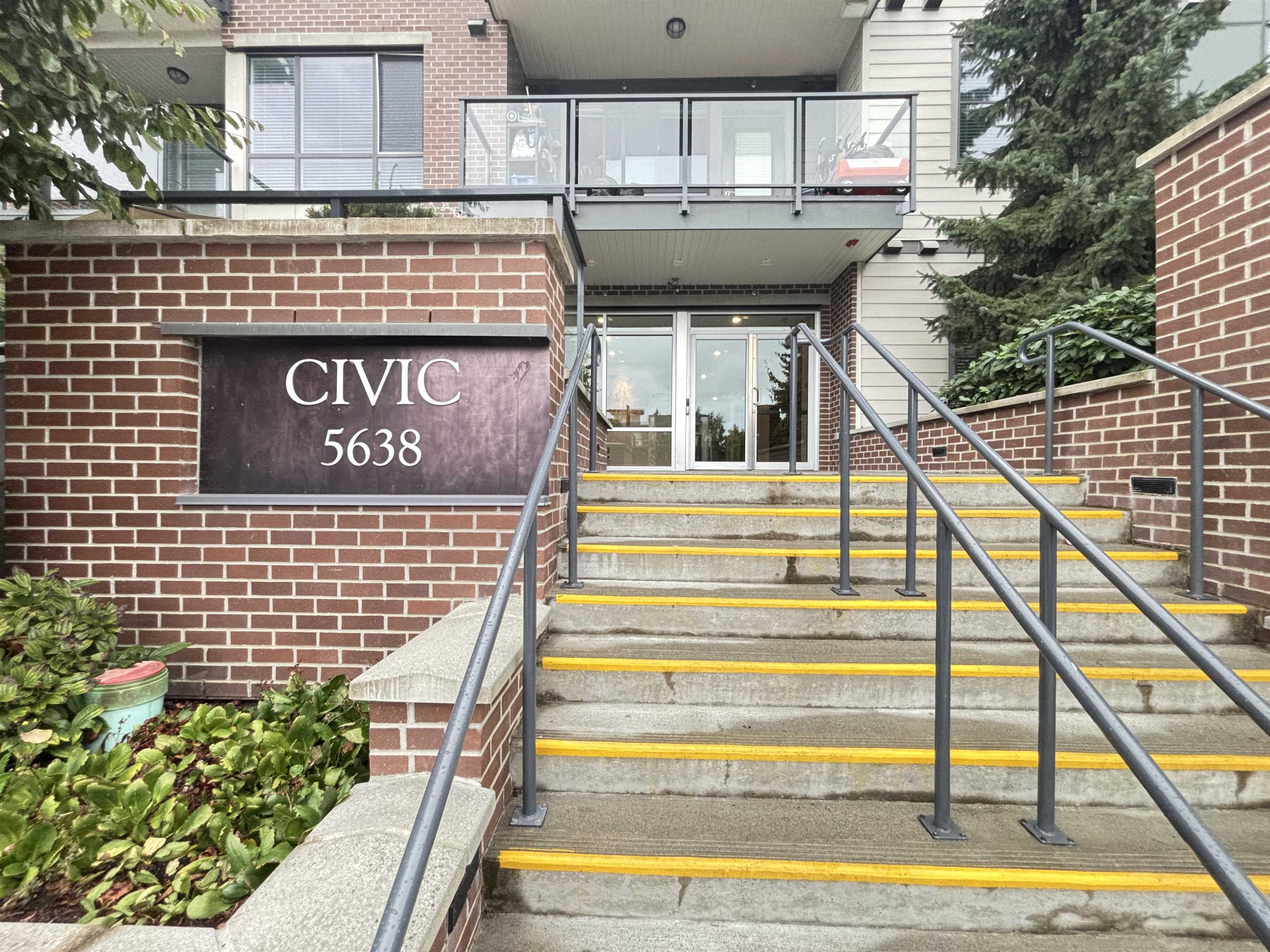 109 5638 201A STREET, R3047570, BC,
