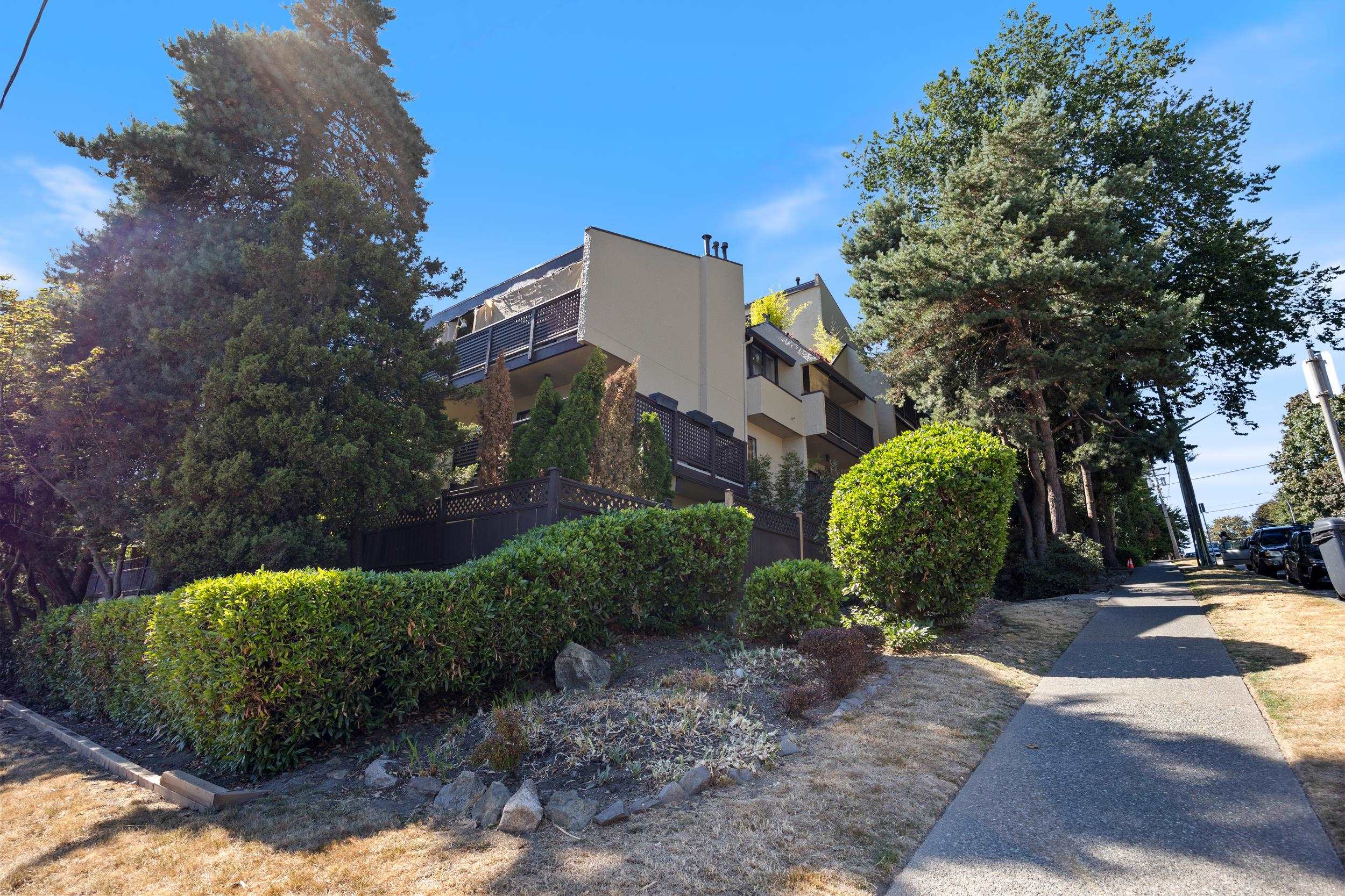306 110 SEVENTH STREET, R3047675, BC,