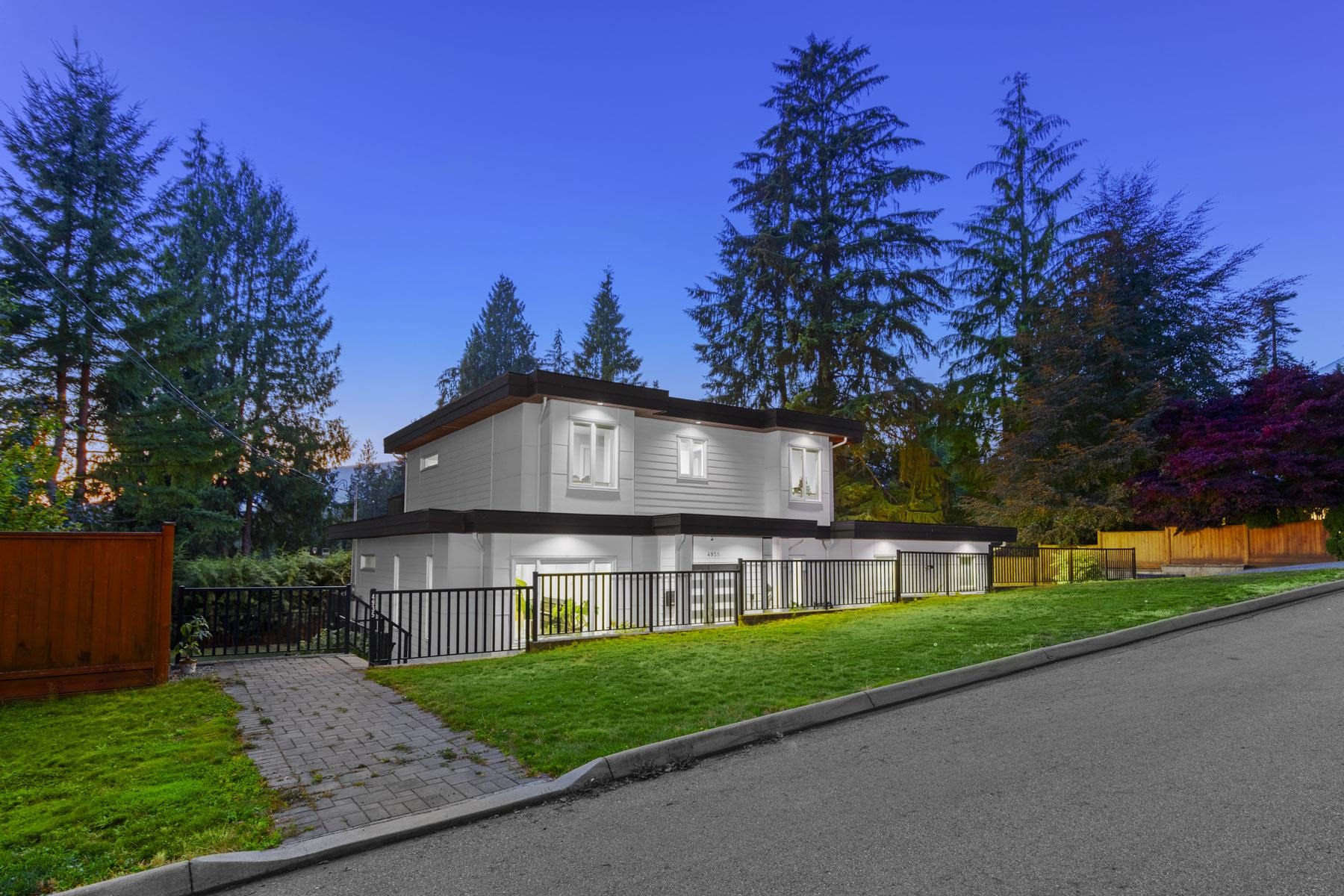 4935 CEDARCREST AVENUE, North Vancouver BC V7R 3R7, R3048002, BC,