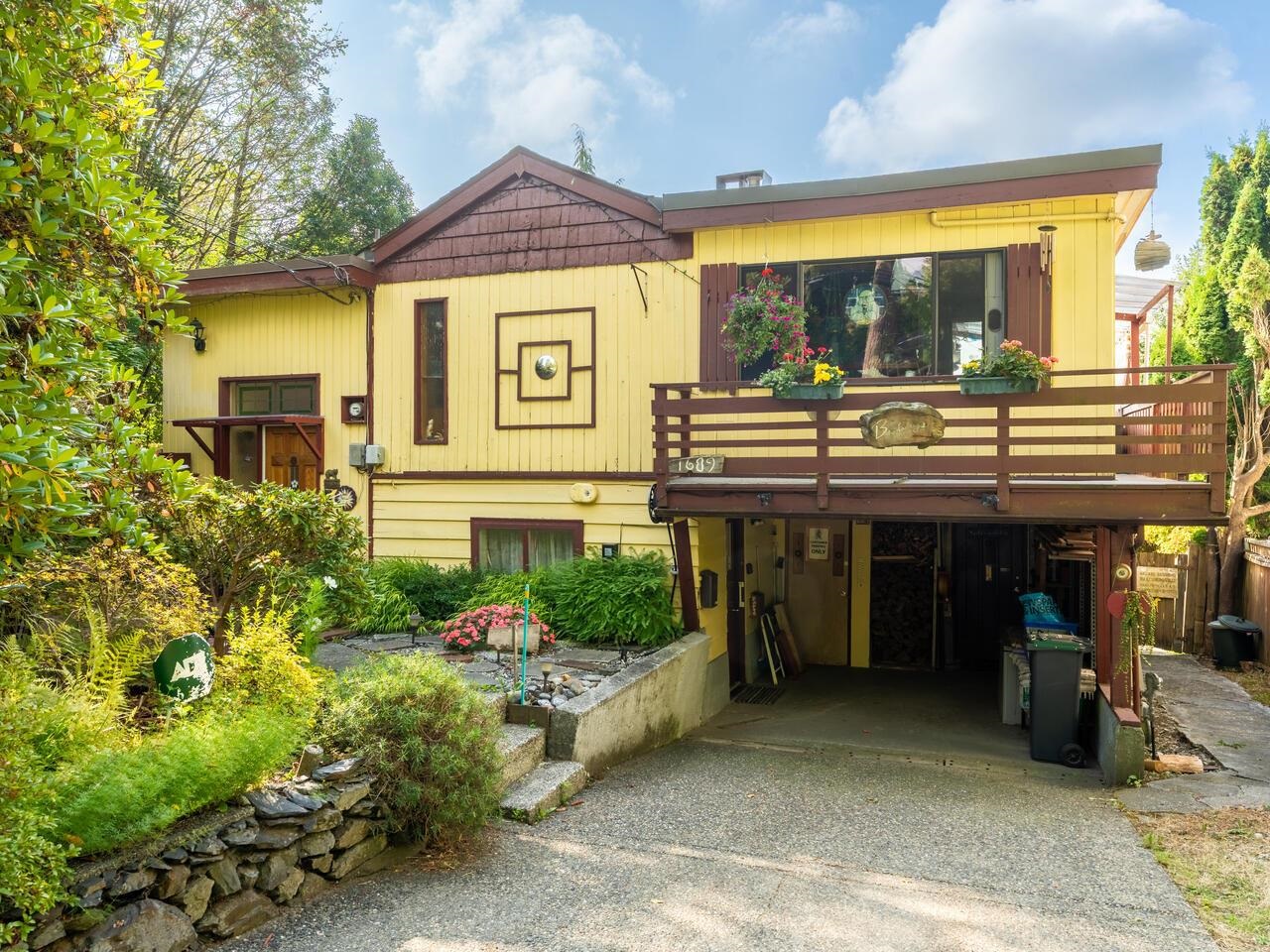 1689 PETERS ROAD, North Vancouver BC V1J 1Y7, R3048110, BC,