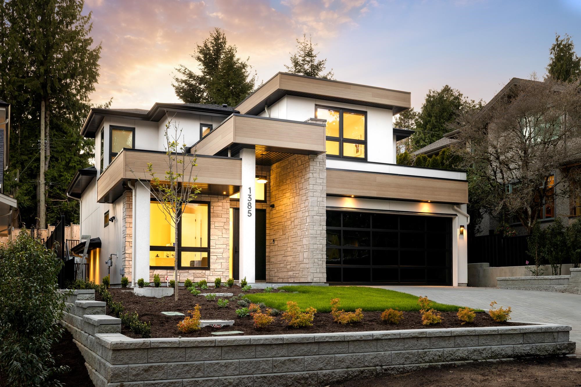 1385 19TH STREET, West Vancouver BC V7V 3X4, R3048900, BC,