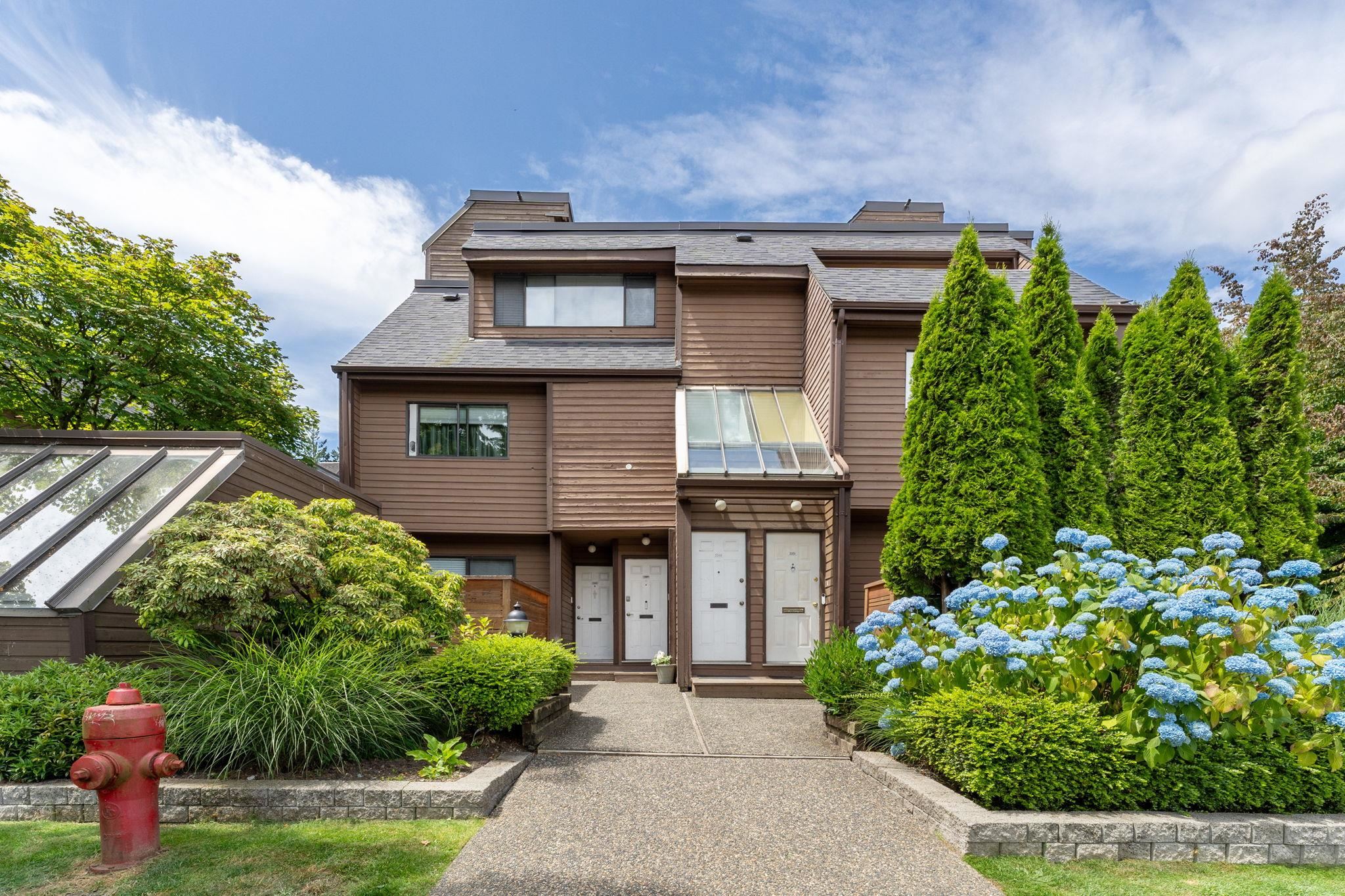 3349 MOUNTAIN HIGHWAY, North Vancouver BC V7K 2H4, R3049065, BC,