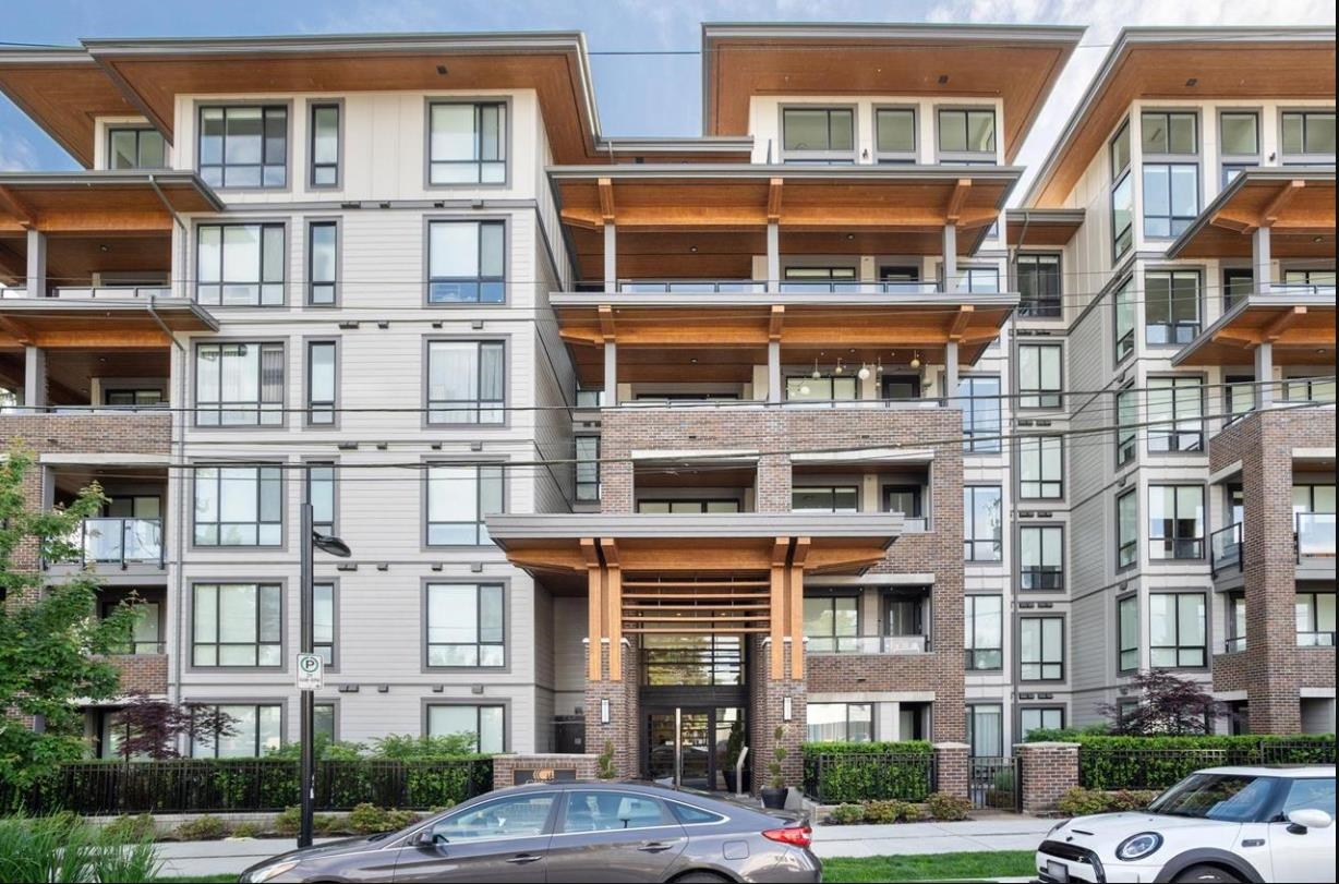 319 7599 15TH STREET, R3049082, BC,