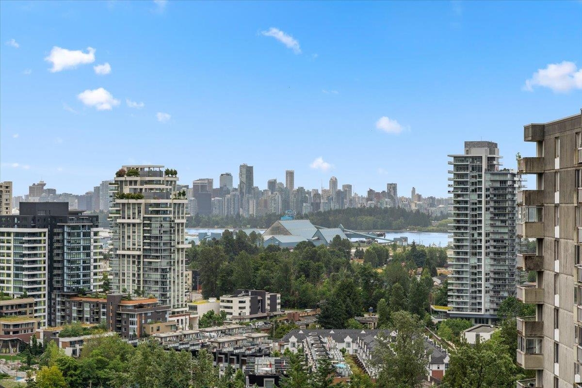 1710 2016 FULLERTON AVENUE, R3049126, BC,