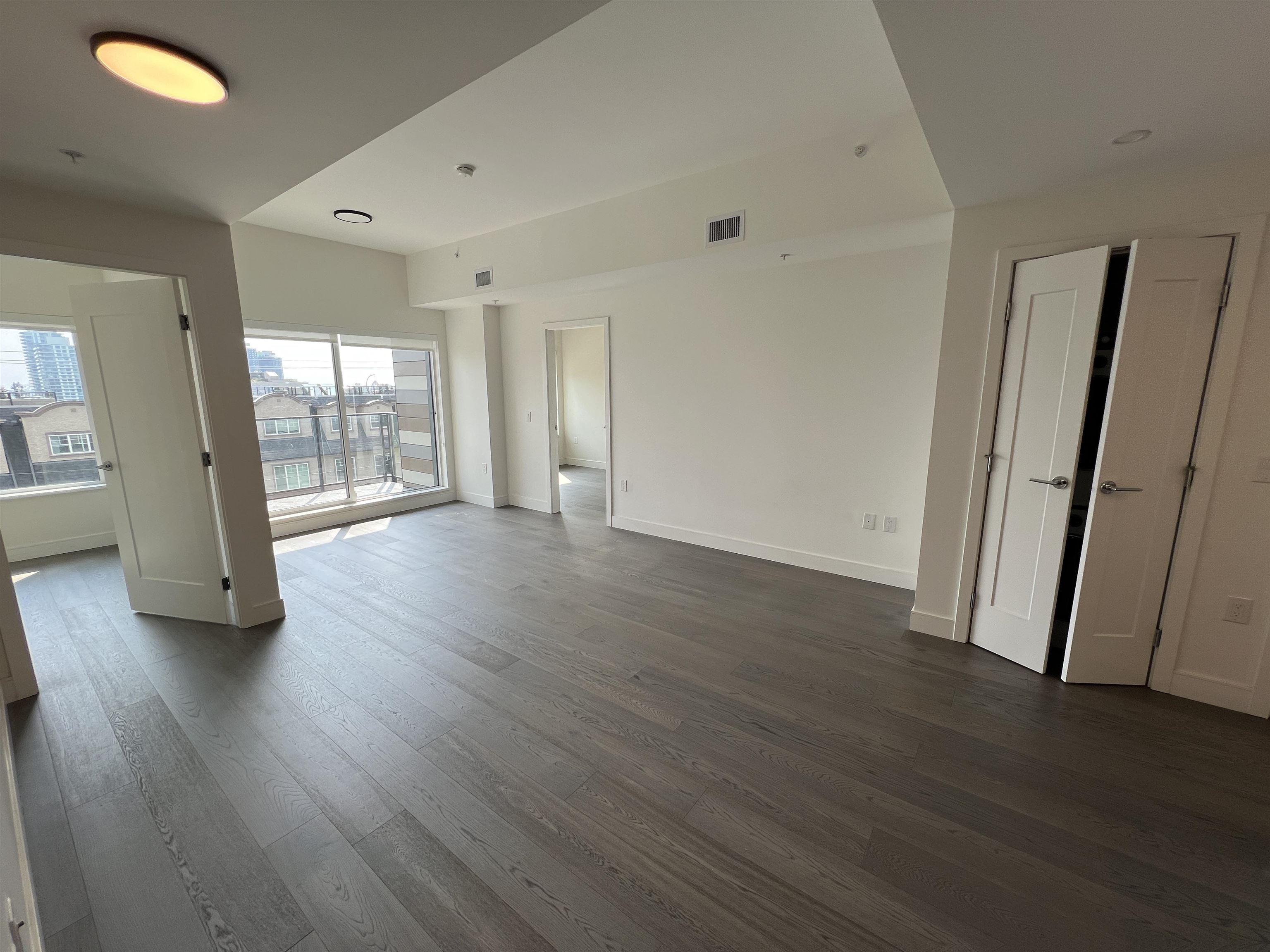 4xx 477 59 AVENUE, R3049178, BC,