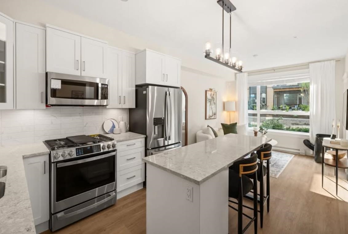 211 20932 83 AVENUE, R3049242, BC,