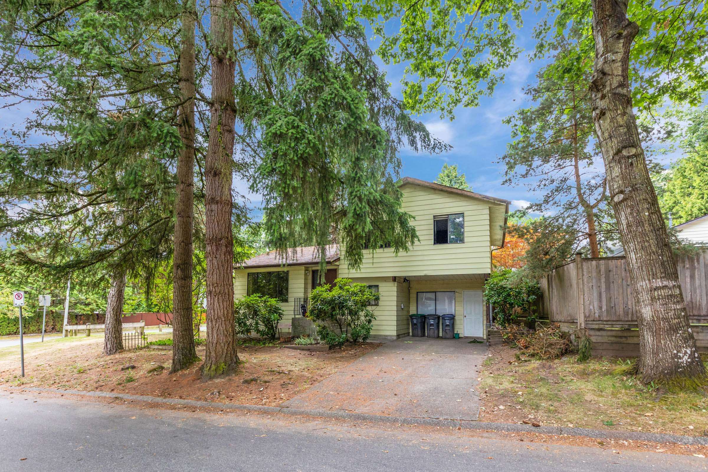 6711 141 STREET, Surrey BC V3W 6X2, R3049254, BC,