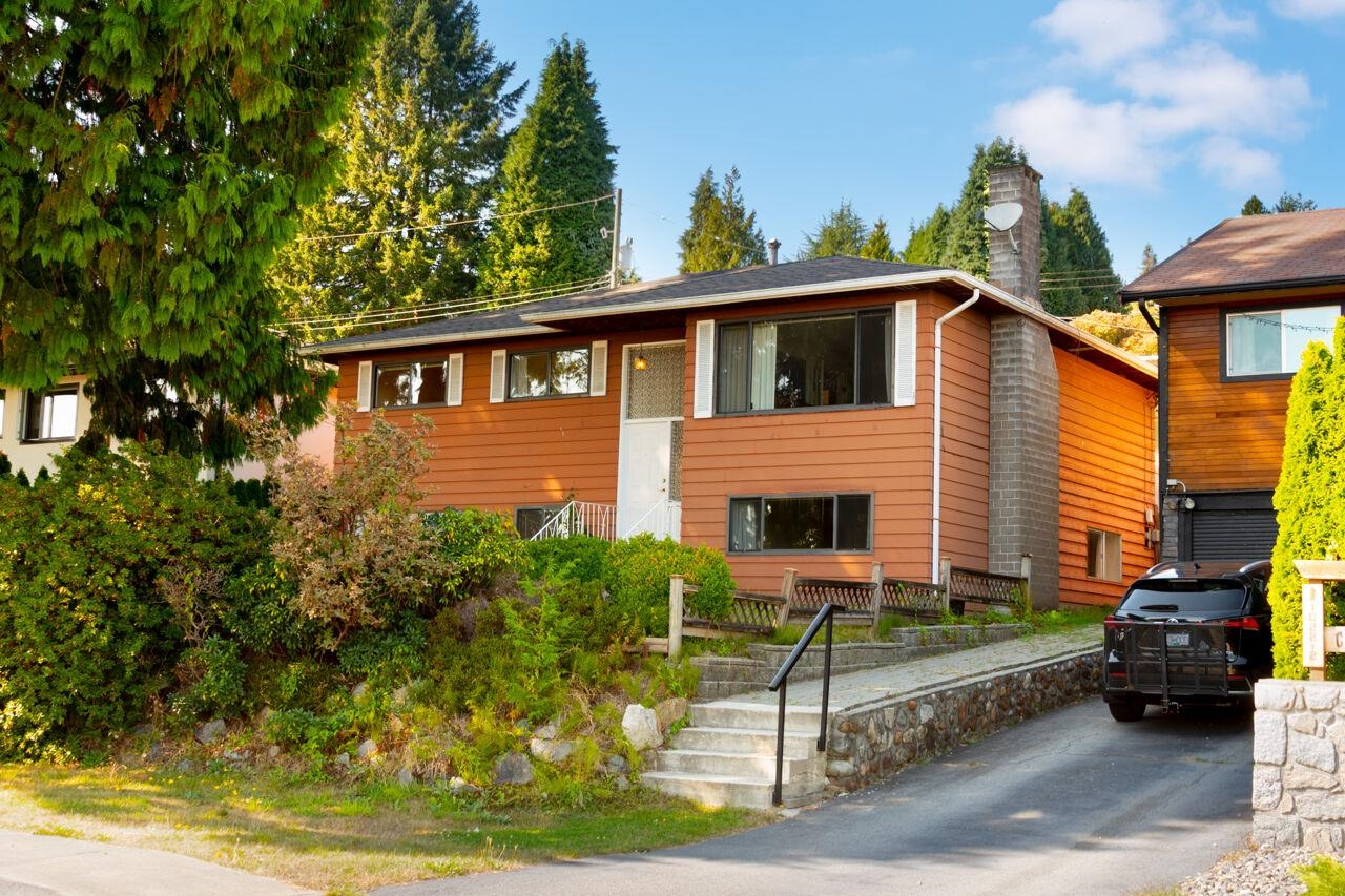 1018 CLOVERLEY STREET, North Vancouver BC V7L 1N3, R3049315, BC,