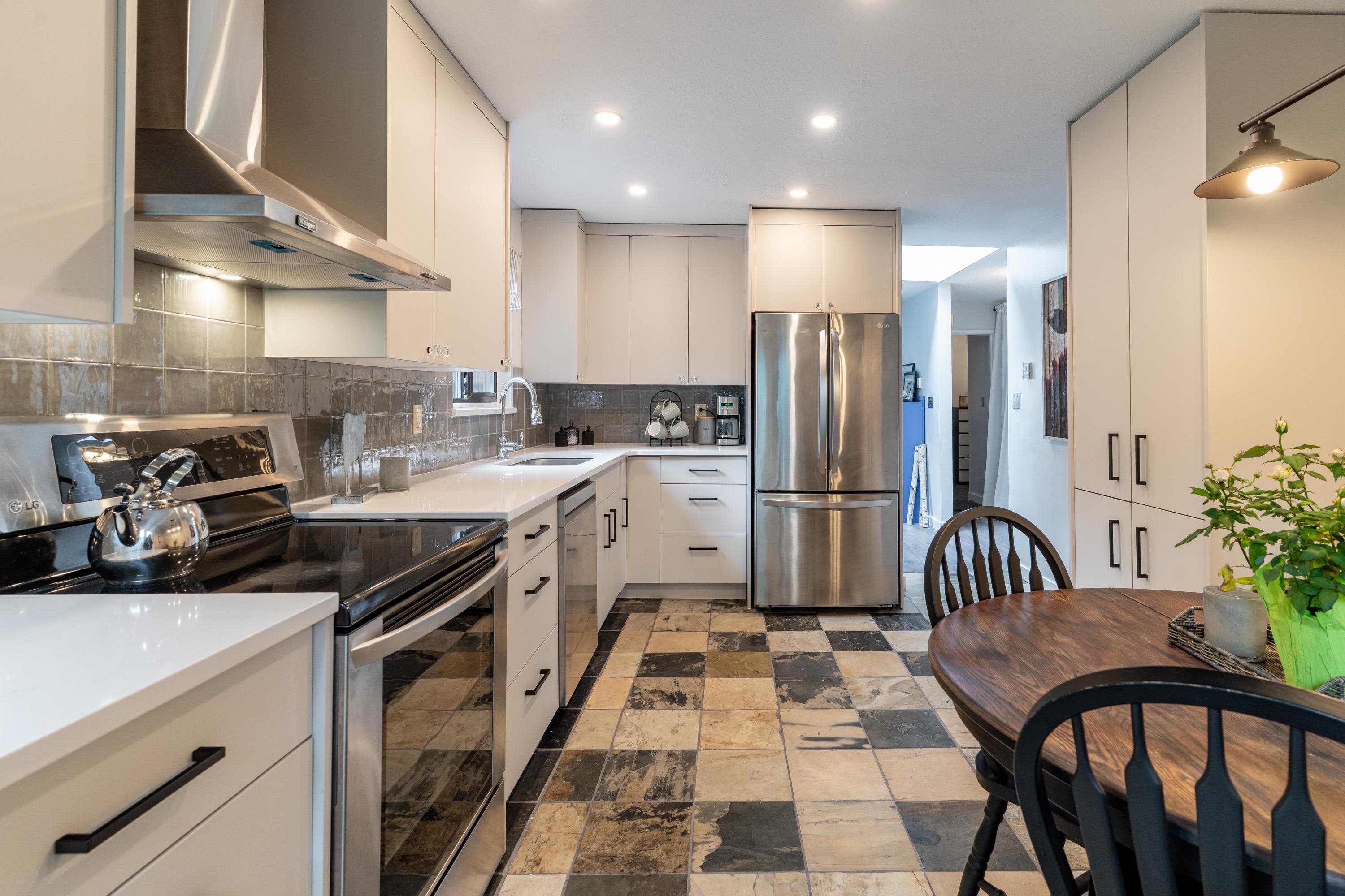 2532 BURIAN DRIVE, Coquitlam BC V3K 5W9, R3049367, BC,