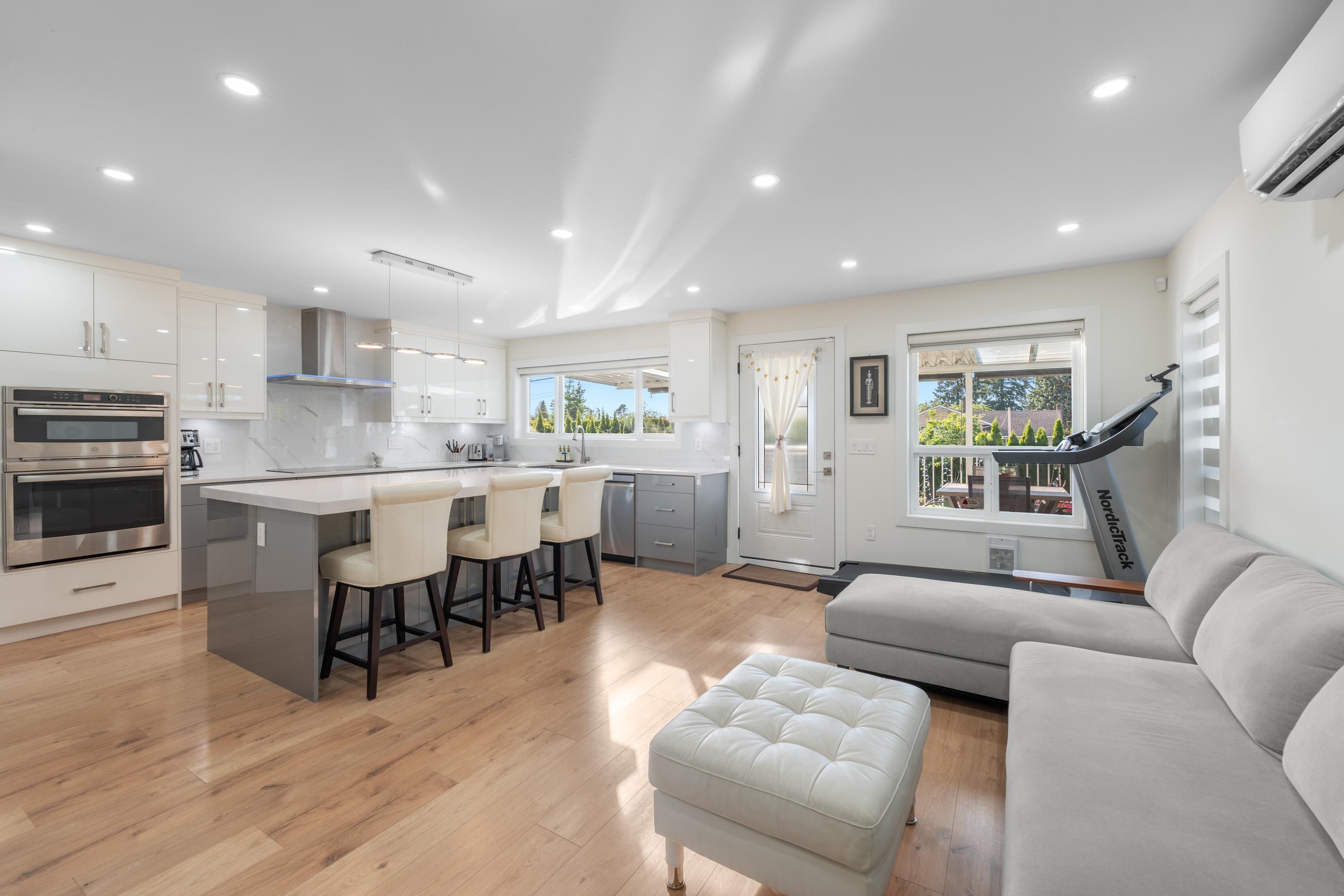 8649 11TH AVENUE, Burnaby BC V3N 2P9, R3049669, BC,